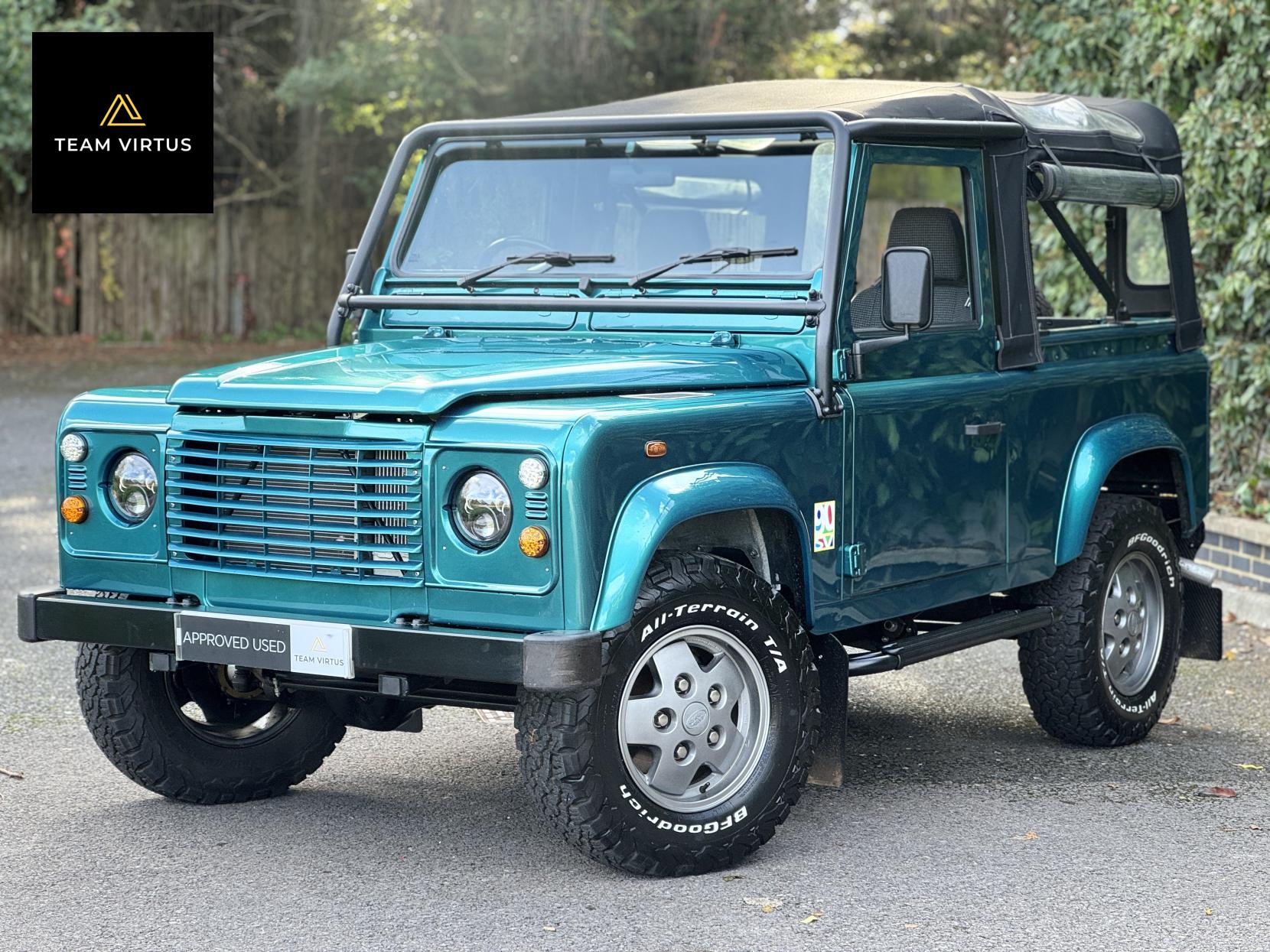 Land Rover Defender 90 SV 2.5 Convertible 90 SV