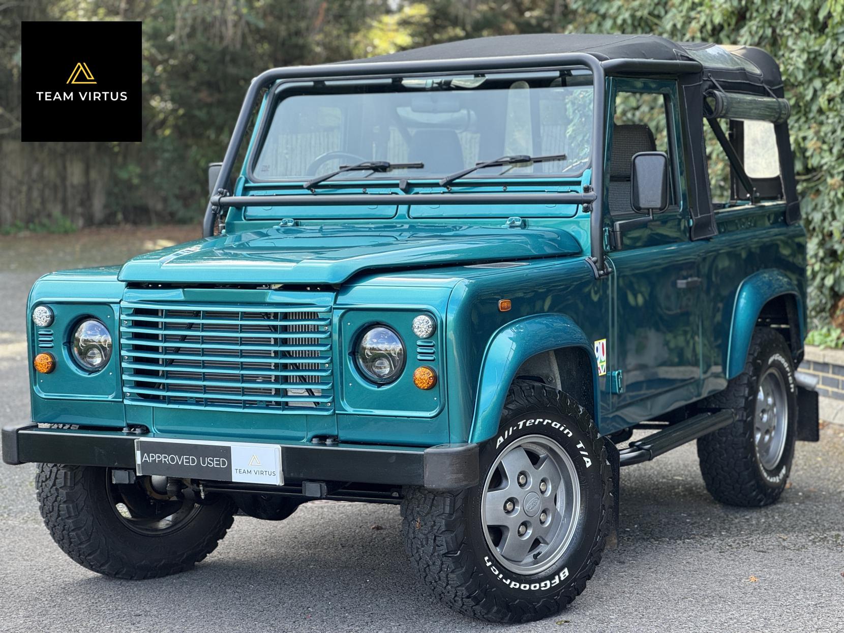 Land Rover Defender 90 SV 2.5 Convertible 90 SV