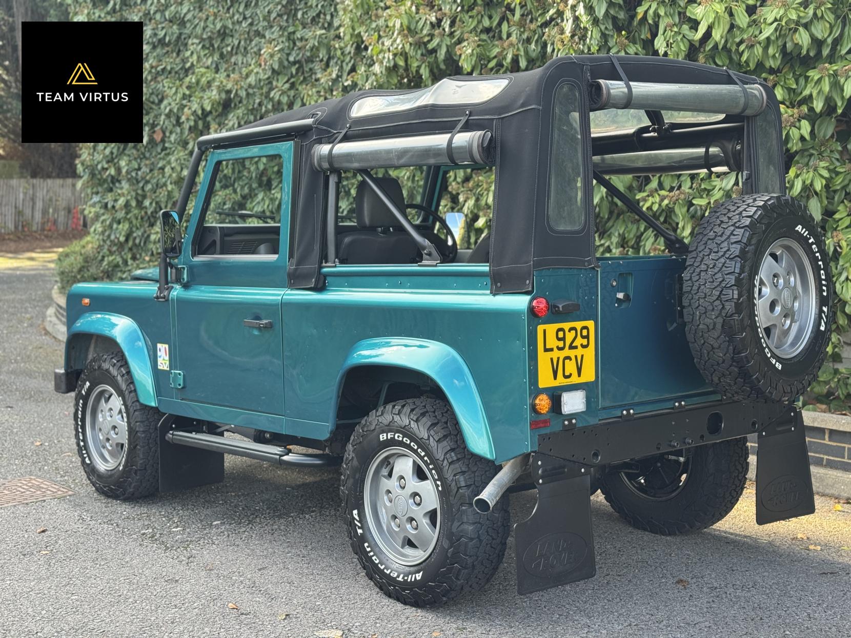 Land Rover Defender 90 SV 2.5 Convertible 90 SV