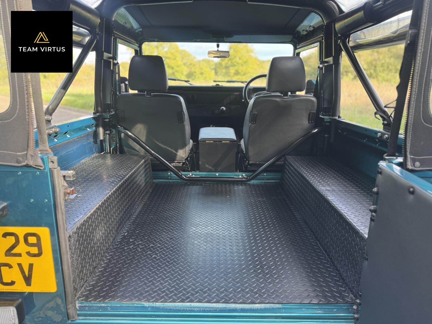 Land Rover Defender 90 SV 2.5 Convertible 90 SV