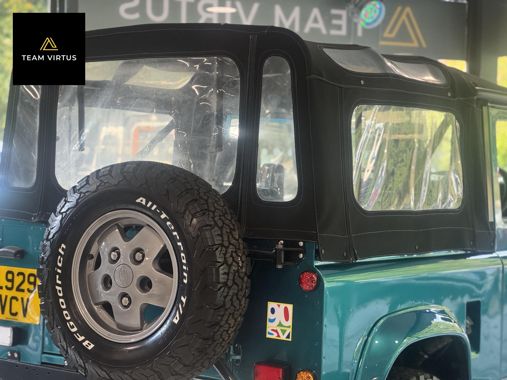 Land Rover Defender 90 SV 2.5 Convertible 90 SV