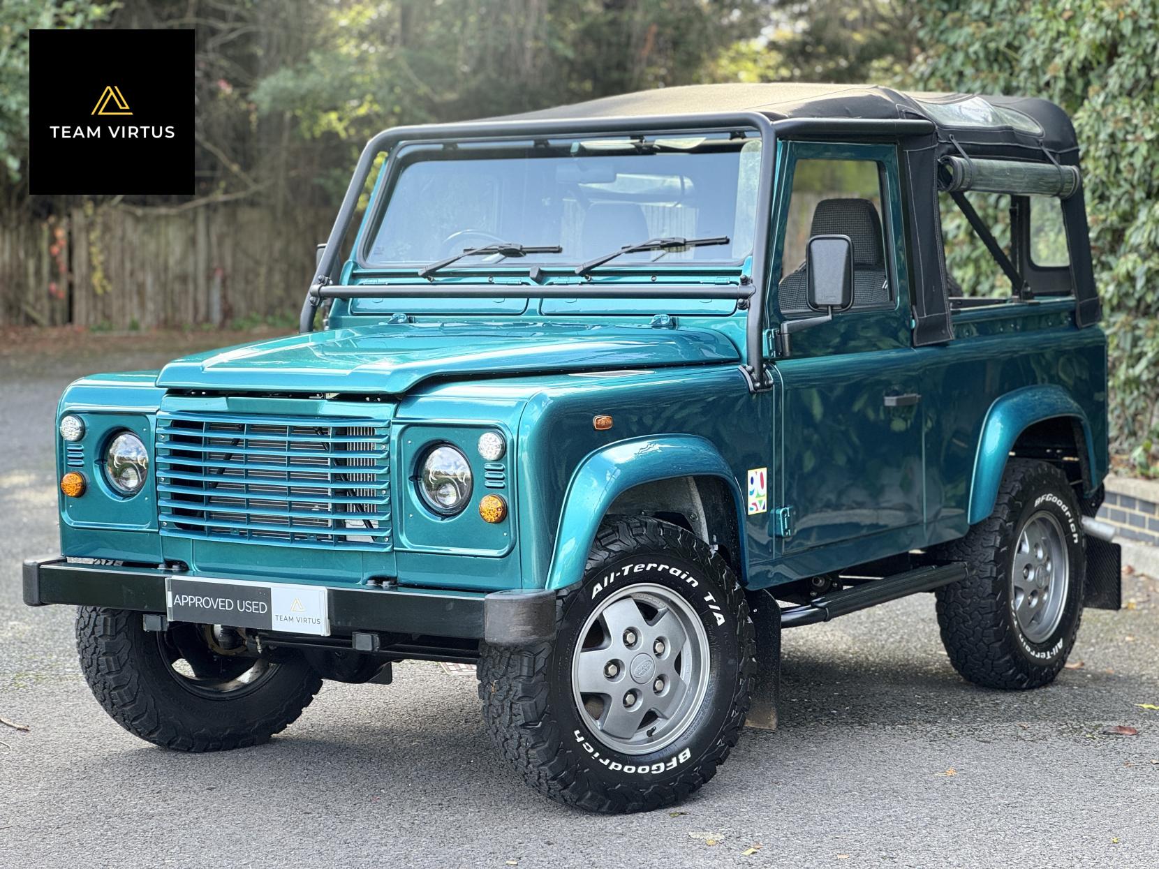 Land Rover Defender 90 SV 2.5 Convertible 90 SV