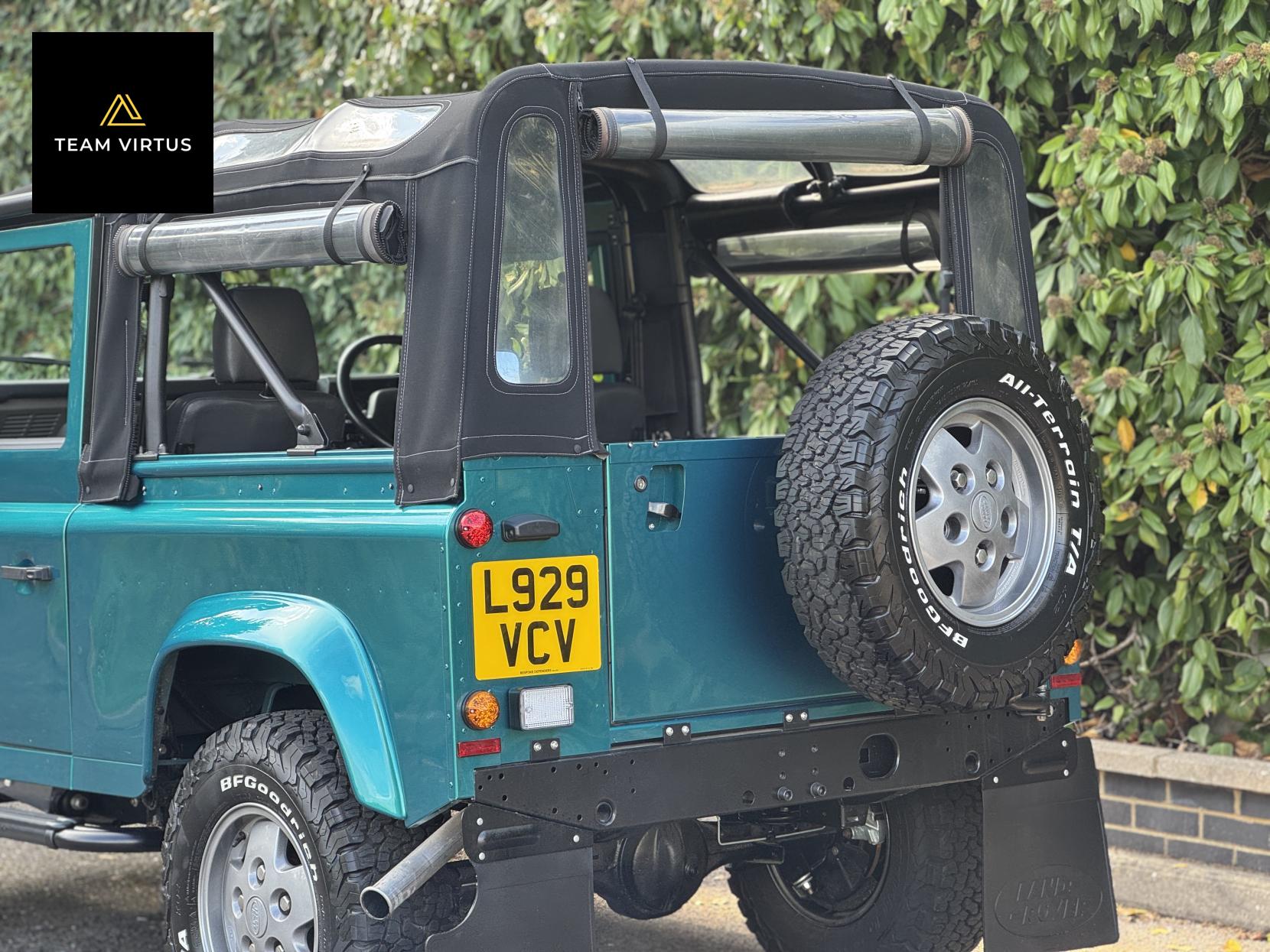 Land Rover Defender 90 SV 2.5 Convertible 90 SV