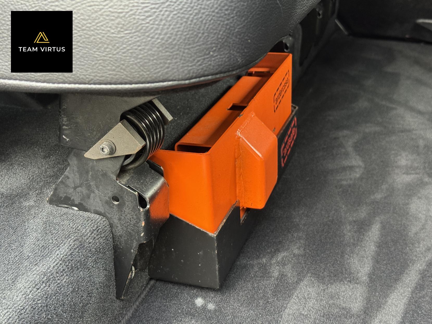 Land Rover Defender 110 2.2 TDCi XS Station Wagon Double Cab 5dr Diesel Manual 4WD MWB Euro 5 (122 ps)