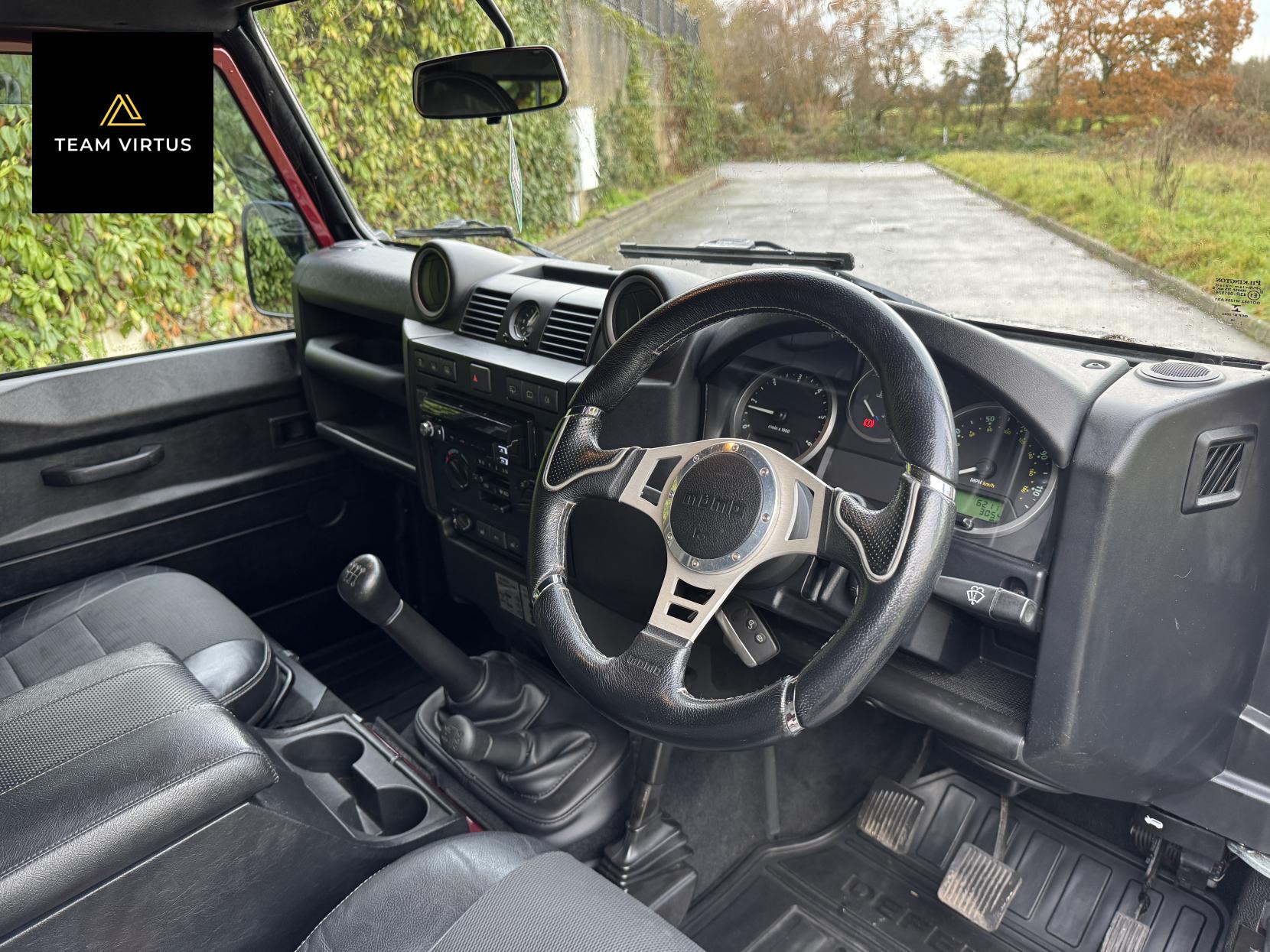 Land Rover Defender 110 2.2 TDCi XS Station Wagon Double Cab 5dr Diesel Manual 4WD MWB Euro 5 (122 ps)
