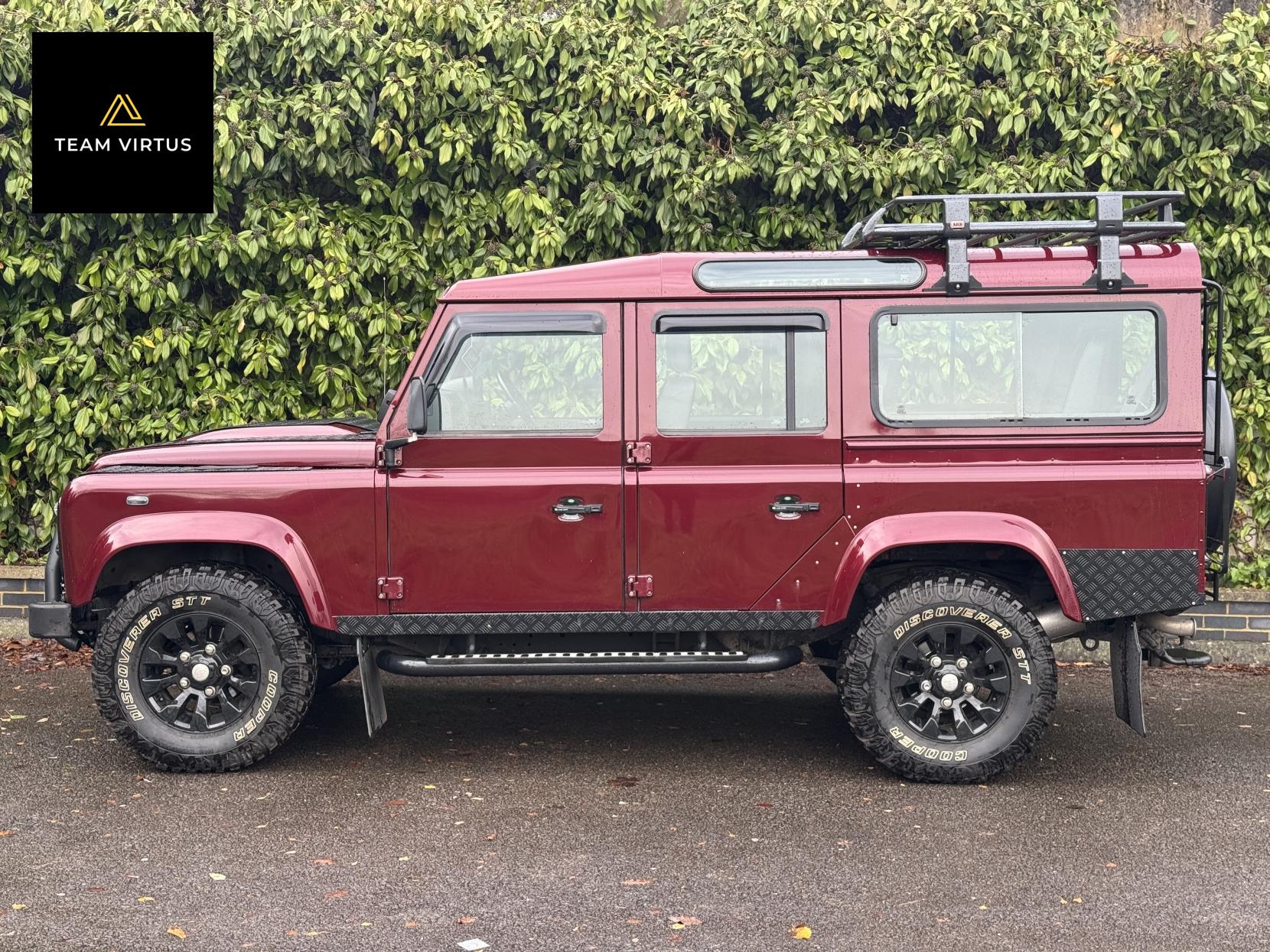 Land Rover Defender 110 2.2 TDCi XS Station Wagon Double Cab 5dr Diesel Manual 4WD MWB Euro 5 (122 ps)
