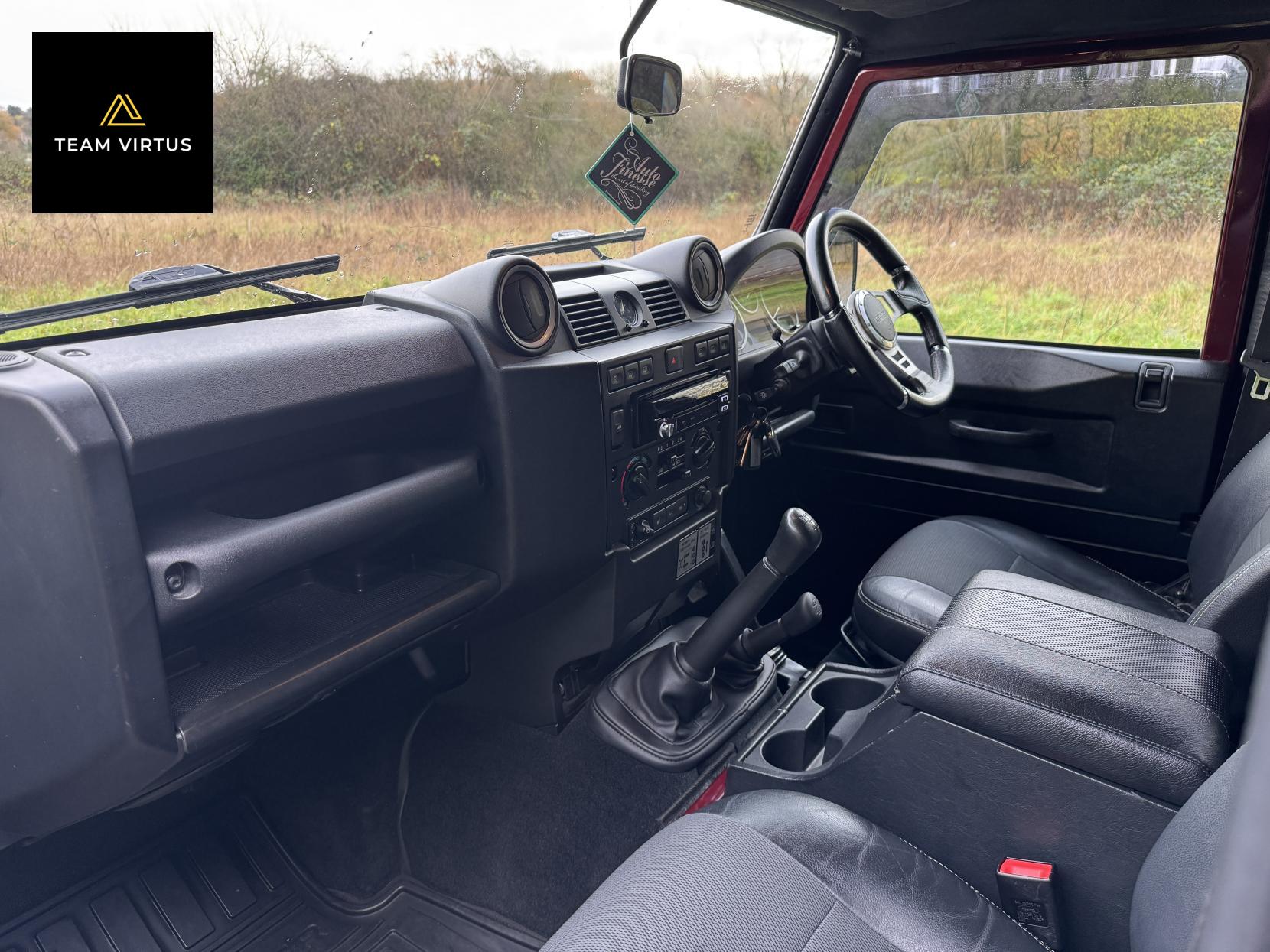 Land Rover Defender 110 2.2 TDCi XS Station Wagon Double Cab 5dr Diesel Manual 4WD MWB Euro 5 (122 ps)