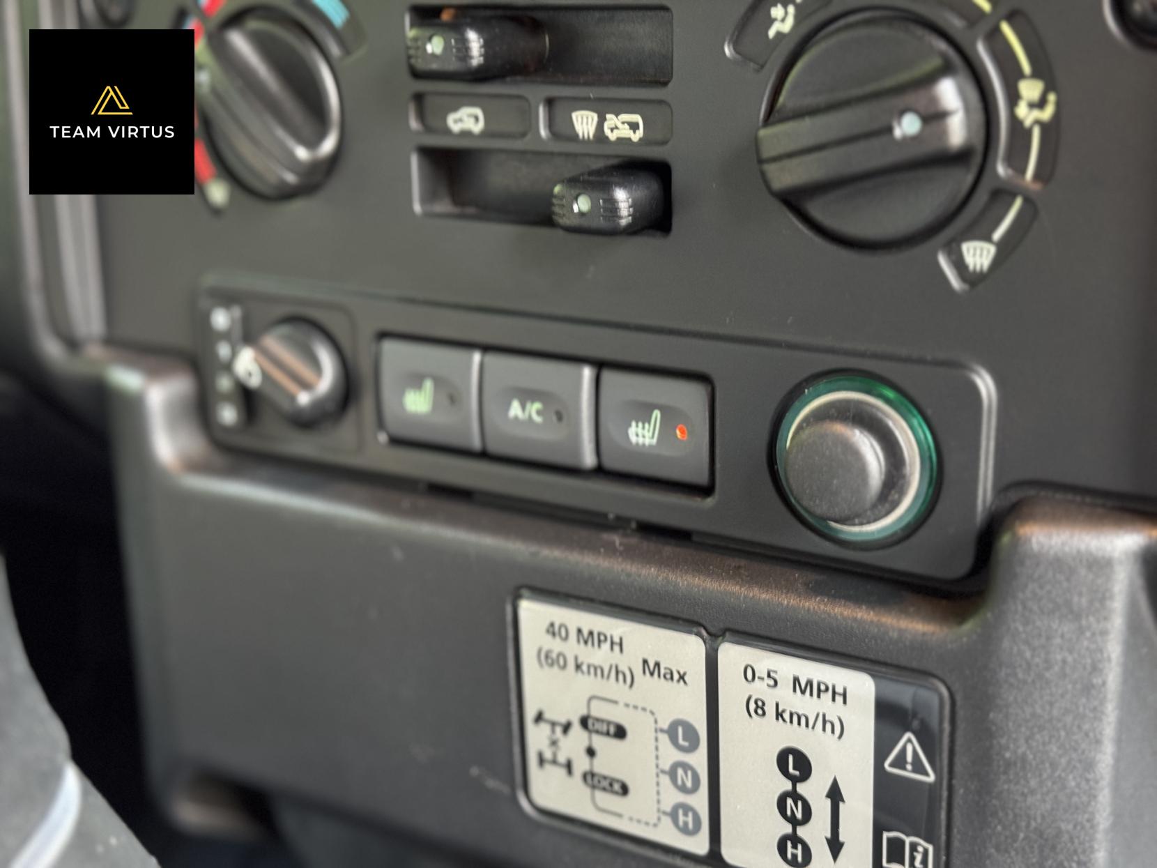 Land Rover Defender 110 2.2 TDCi XS Station Wagon Double Cab 5dr Diesel Manual 4WD MWB Euro 5 (122 ps)