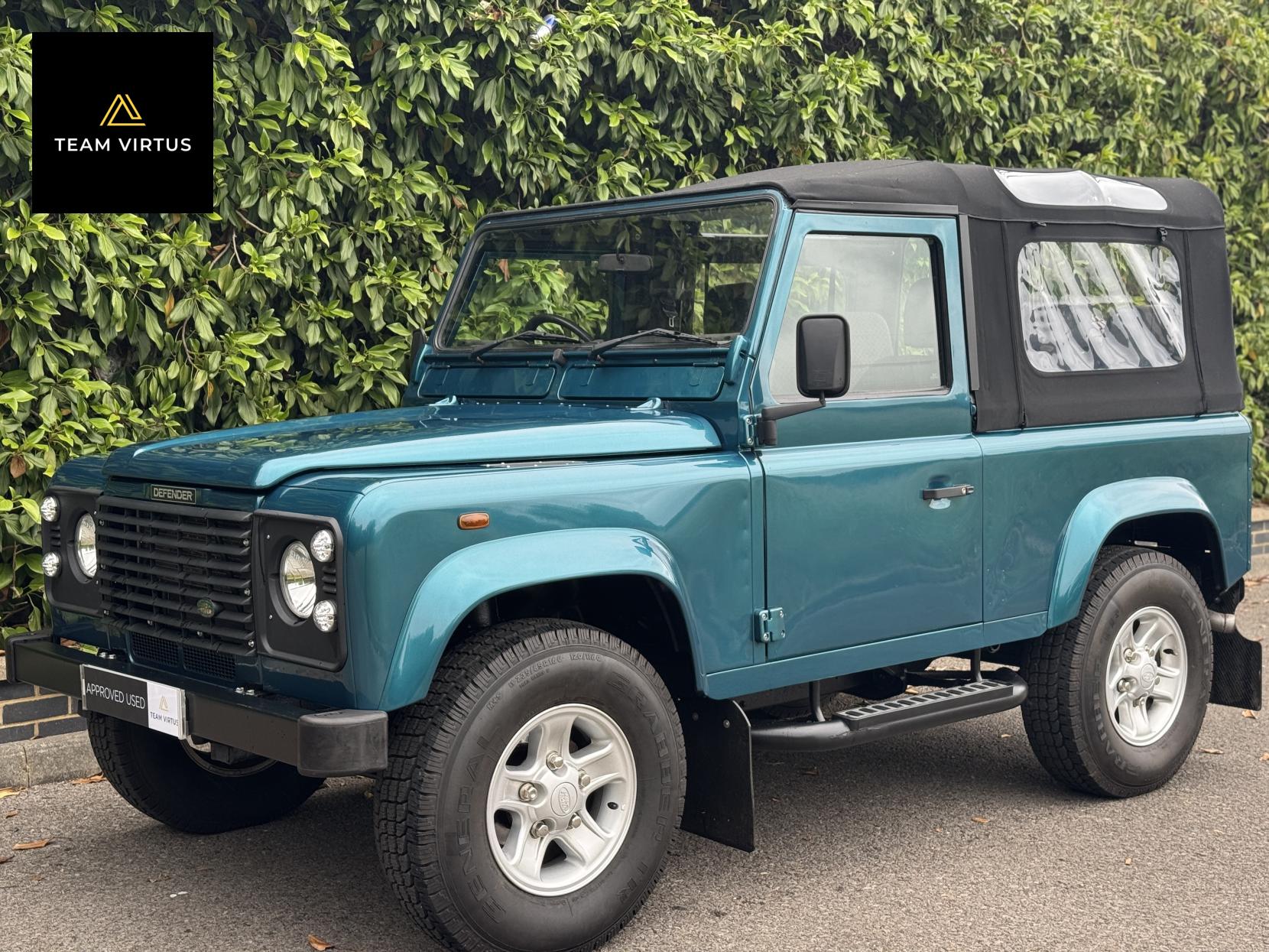 Land Rover Defender 90 2.5 TDi Hard Top SUV Diesel Manual SWB (111 bhp)