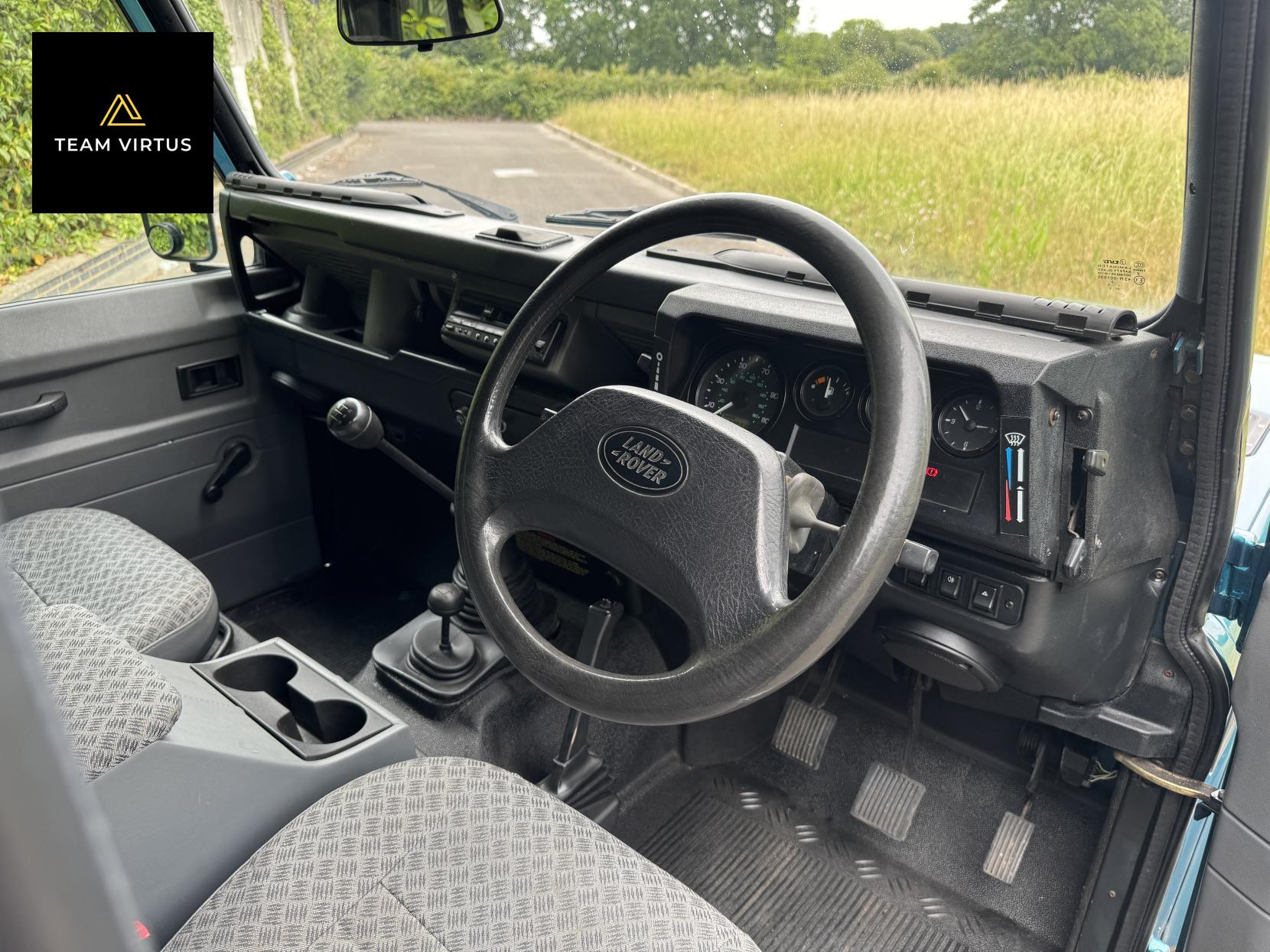 Land Rover Defender 90 2.5 TDi Hard Top SUV Diesel Manual SWB (111 bhp)