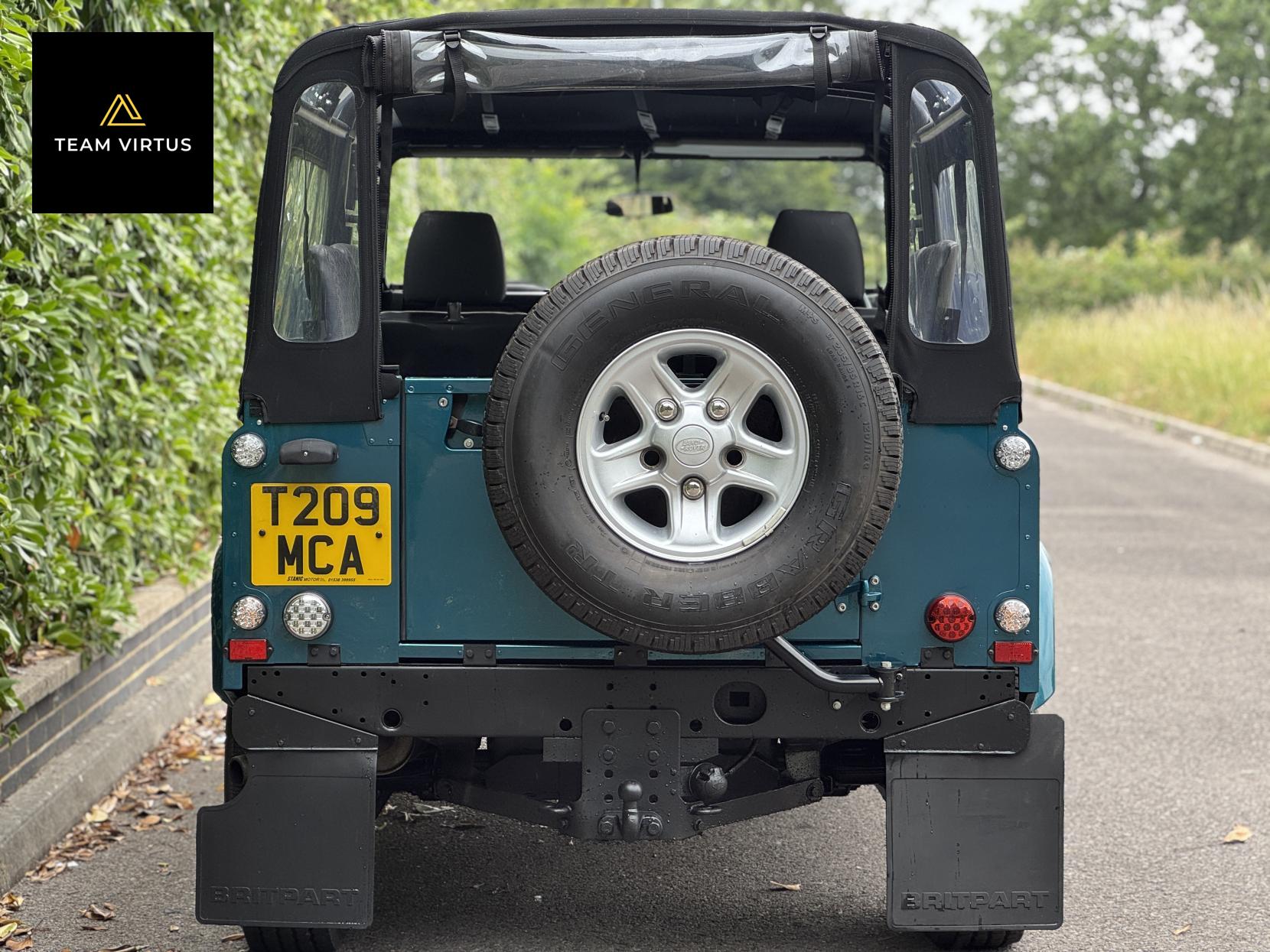 Land Rover Defender 90 2.5 TDi Hard Top SUV Diesel Manual SWB (111 bhp)