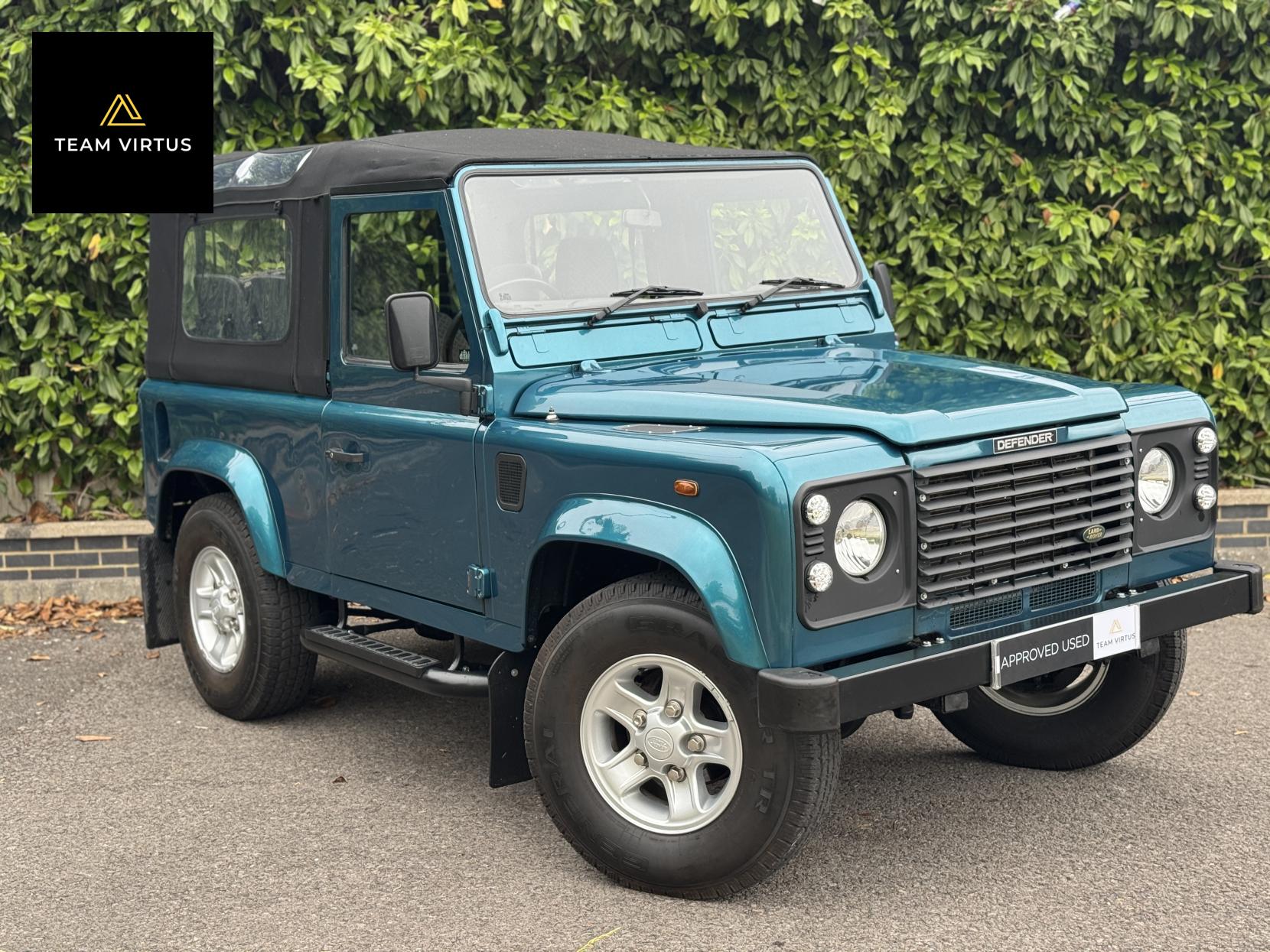 Land Rover Defender 90 2.5 TDi Hard Top SUV Diesel Manual SWB (111 bhp)