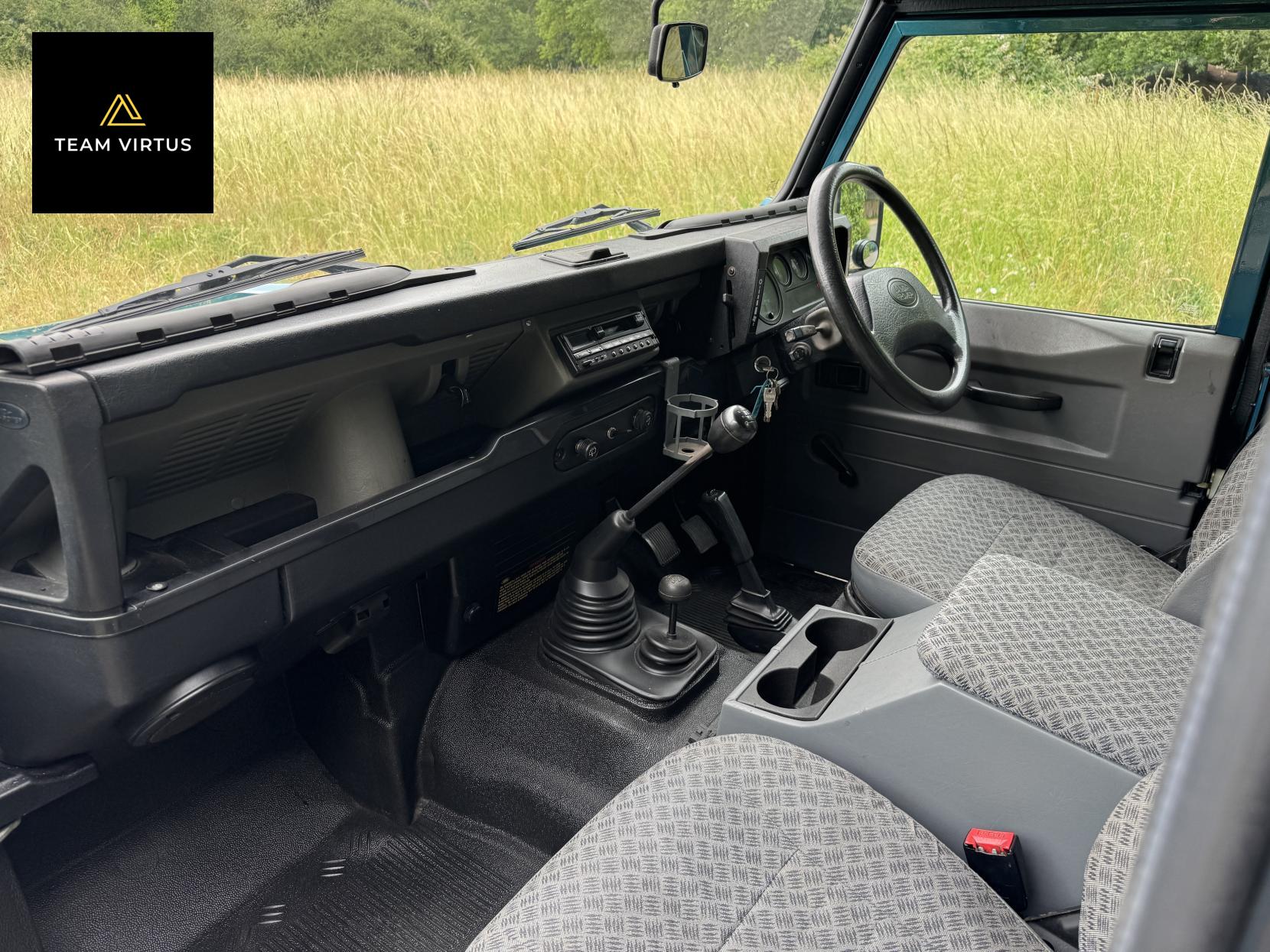 Land Rover Defender 90 2.5 TDi Hard Top SUV Diesel Manual SWB (111 bhp)
