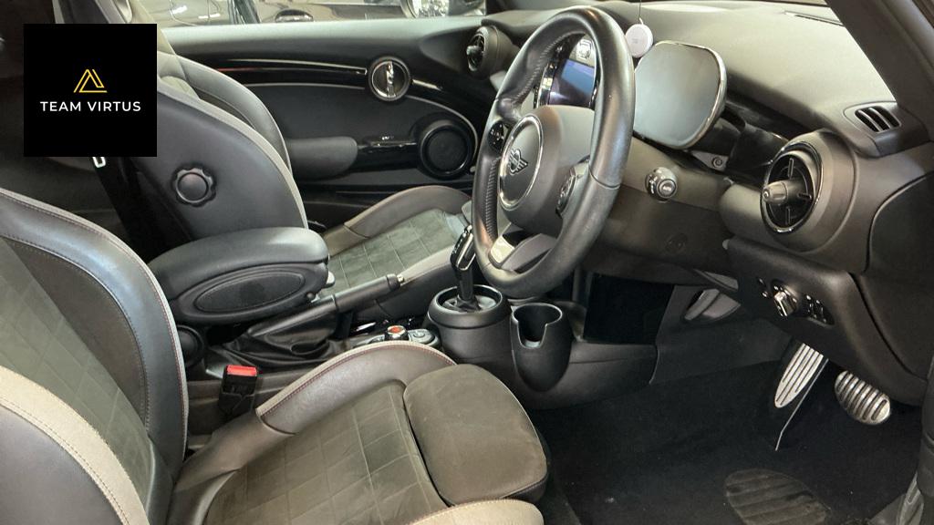 MINI Hatch 2.0 John Cooper Works Hatchback 3dr Petrol Steptronic Euro 6 (s/s) (231 ps)