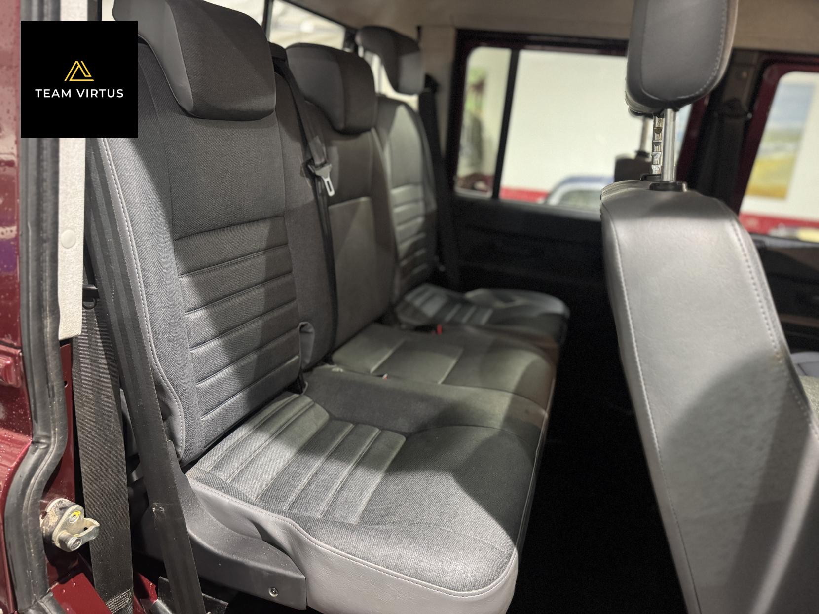 Land Rover Defender 110 2.2 TDCi County Pickup Double Cab 4dr Diesel Manual 4WD MWB Euro 5 (122 ps)