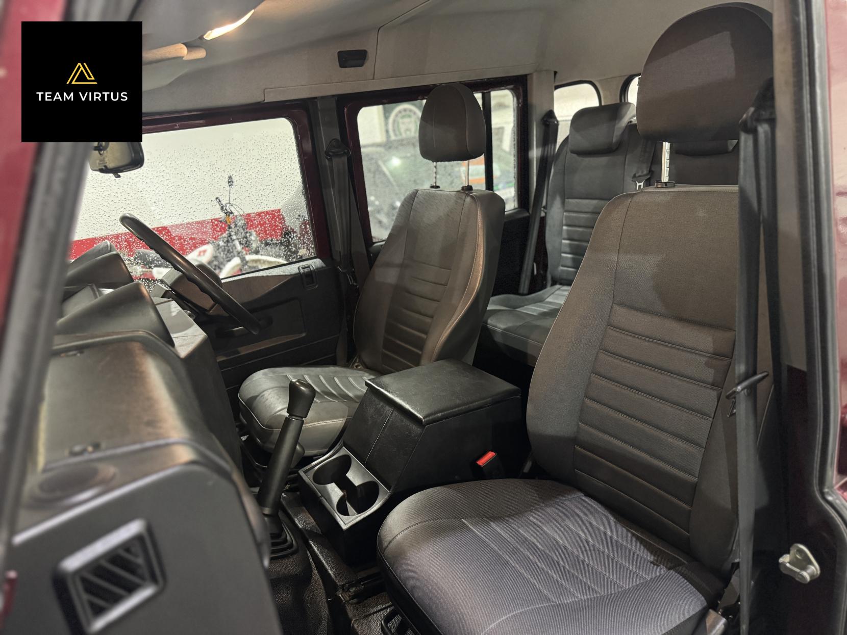 Land Rover Defender 110 2.2 TDCi County Pickup Double Cab 4dr Diesel Manual 4WD MWB Euro 5 (122 ps)