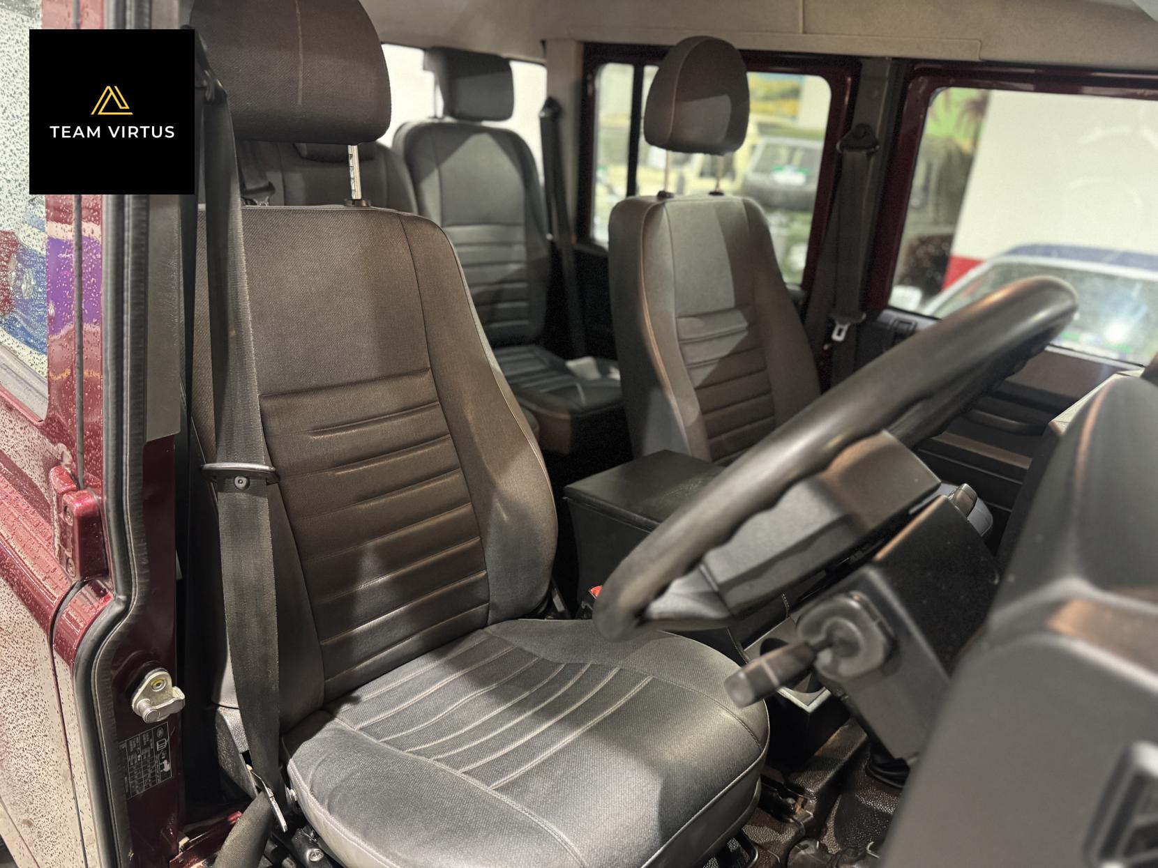 Land Rover Defender 110 2.2 TDCi County Pickup Double Cab 4dr Diesel Manual 4WD MWB Euro 5 (122 ps)