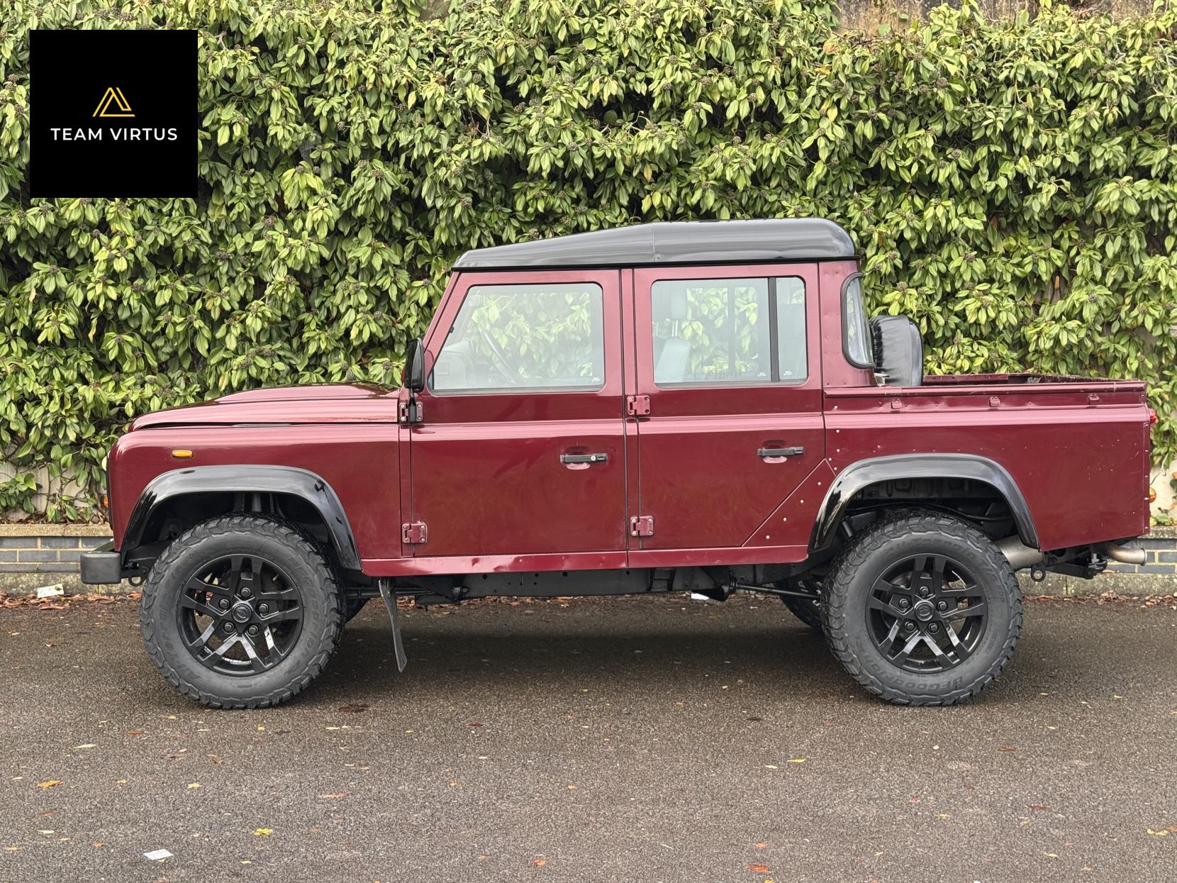 Land Rover Defender 110 2.2 TDCi County Pickup Double Cab 4dr Diesel Manual 4WD MWB Euro 5 (122 ps)