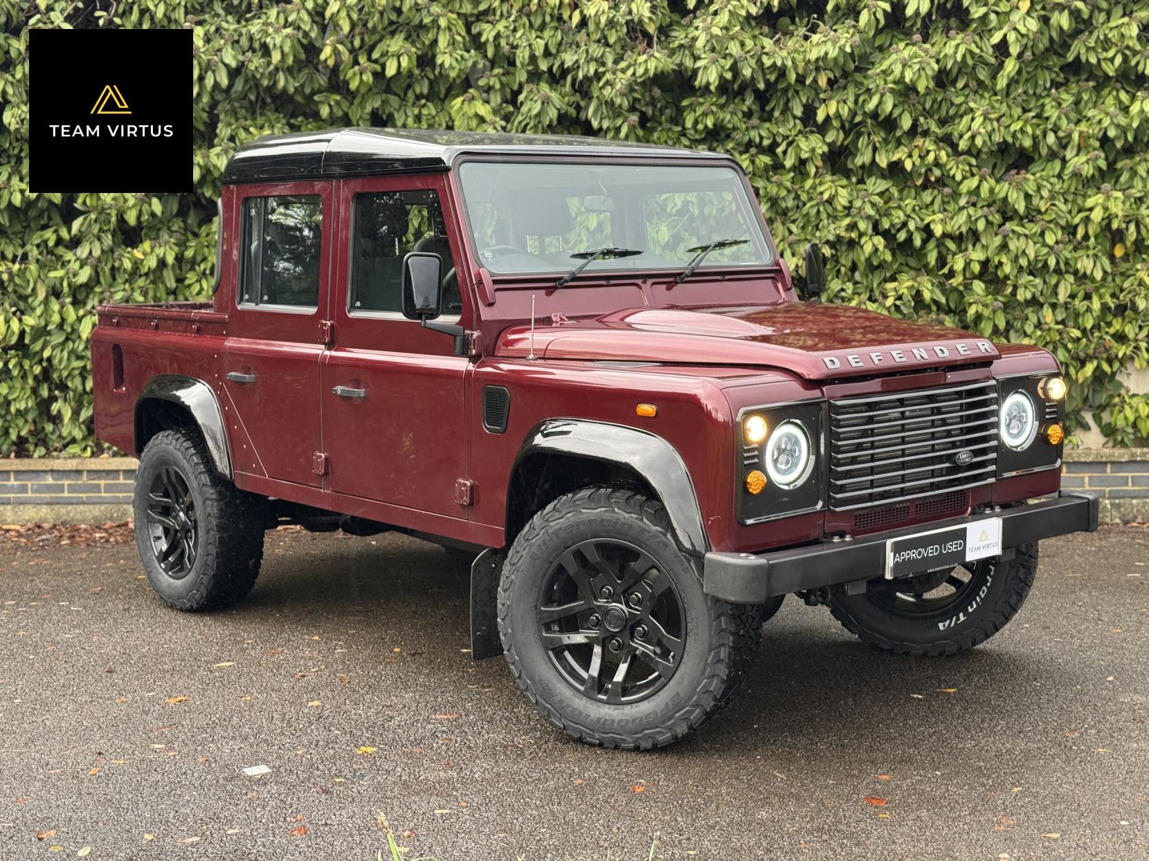 Land Rover Defender 110 2.2 TDCi County Pickup Double Cab 4dr Diesel Manual 4WD MWB Euro 5 (122 ps)