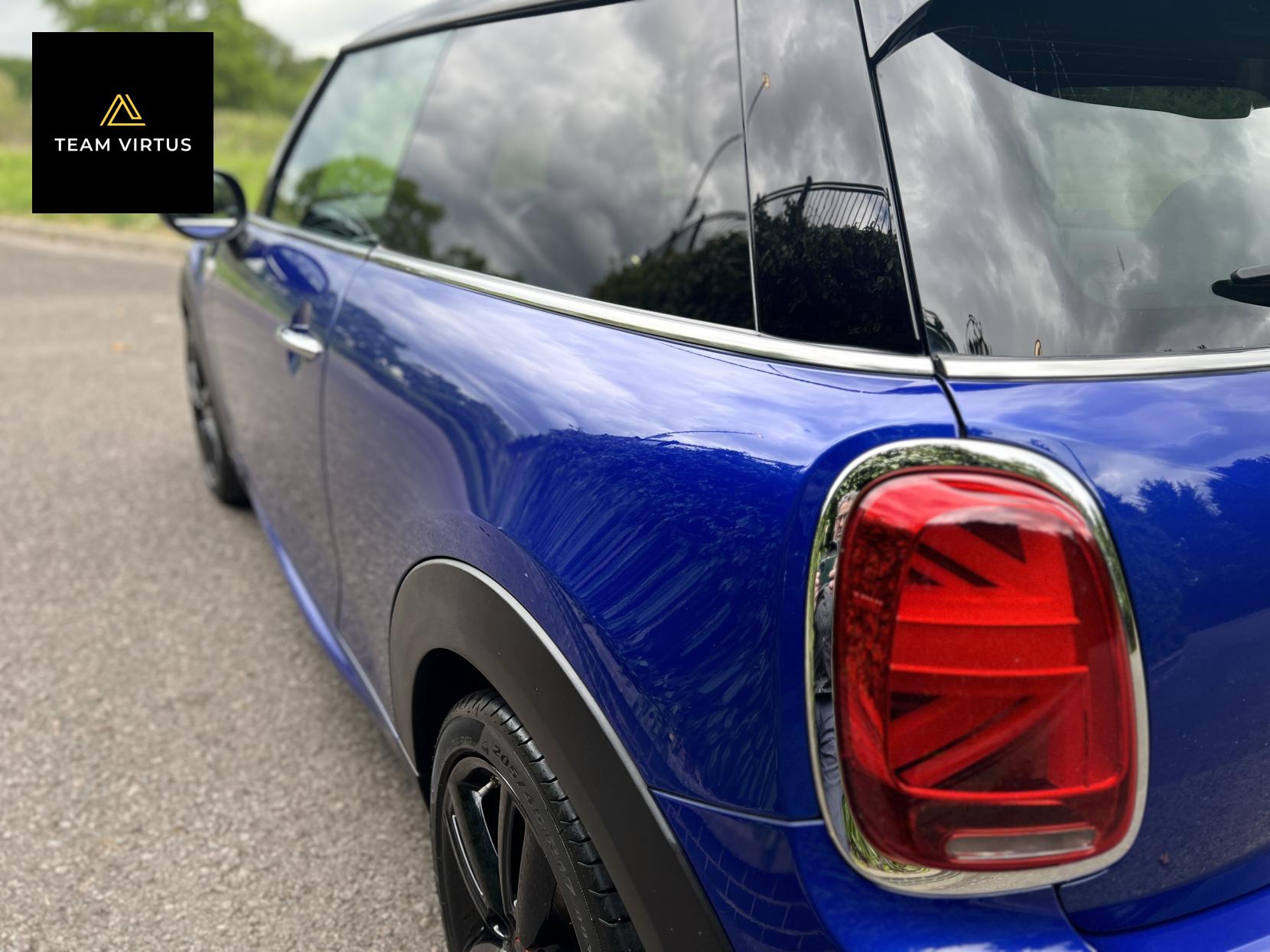 MINI Hatch 1.5 Cooper Sport Hatchback 3dr Petrol Manual Euro 6 (s/s) (136 ps)