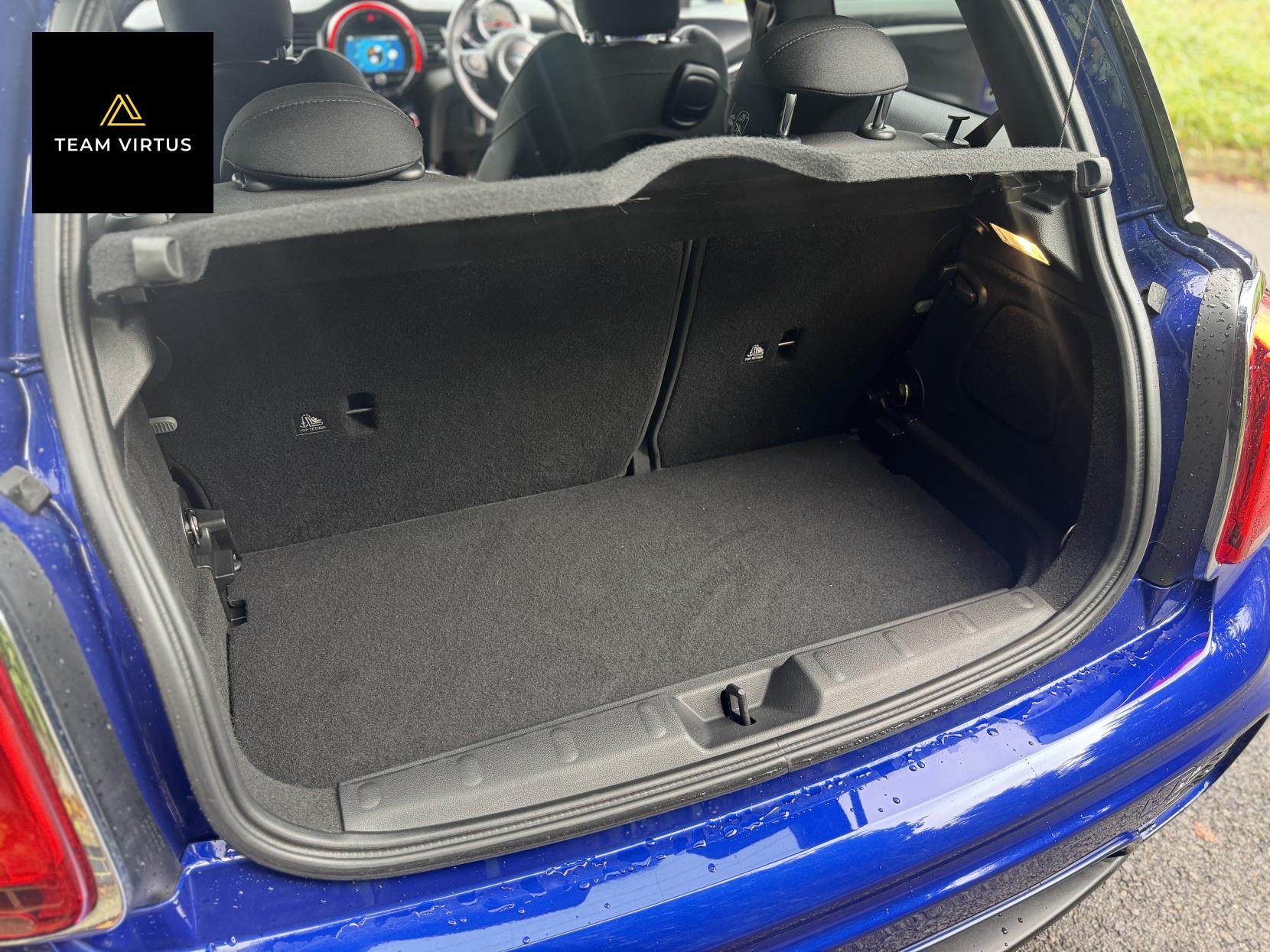 MINI Hatch 1.5 Cooper Sport Hatchback 3dr Petrol Manual Euro 6 (s/s) (136 ps)