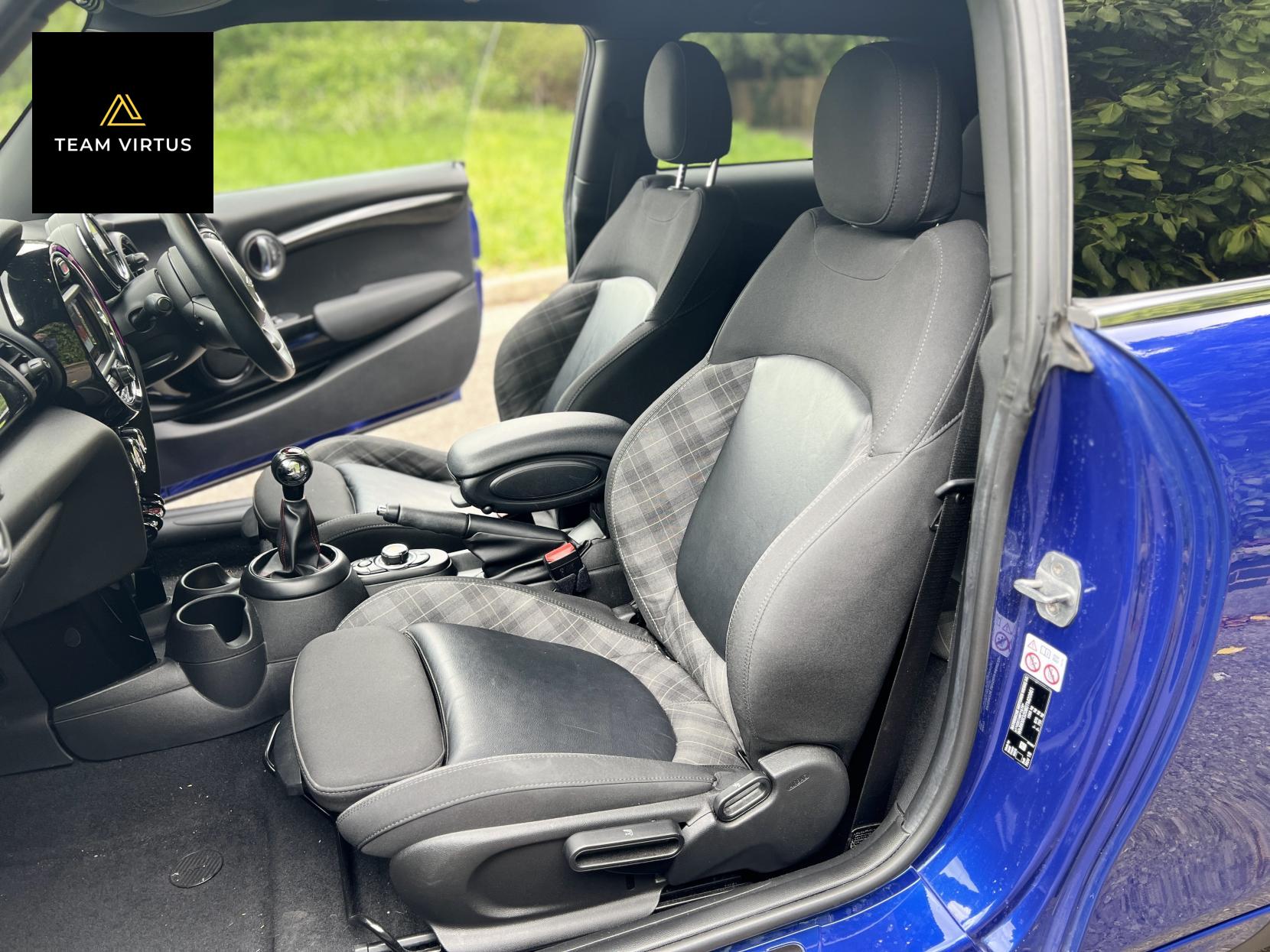 MINI Hatch 1.5 Cooper Sport Hatchback 3dr Petrol Manual Euro 6 (s/s) (136 ps)