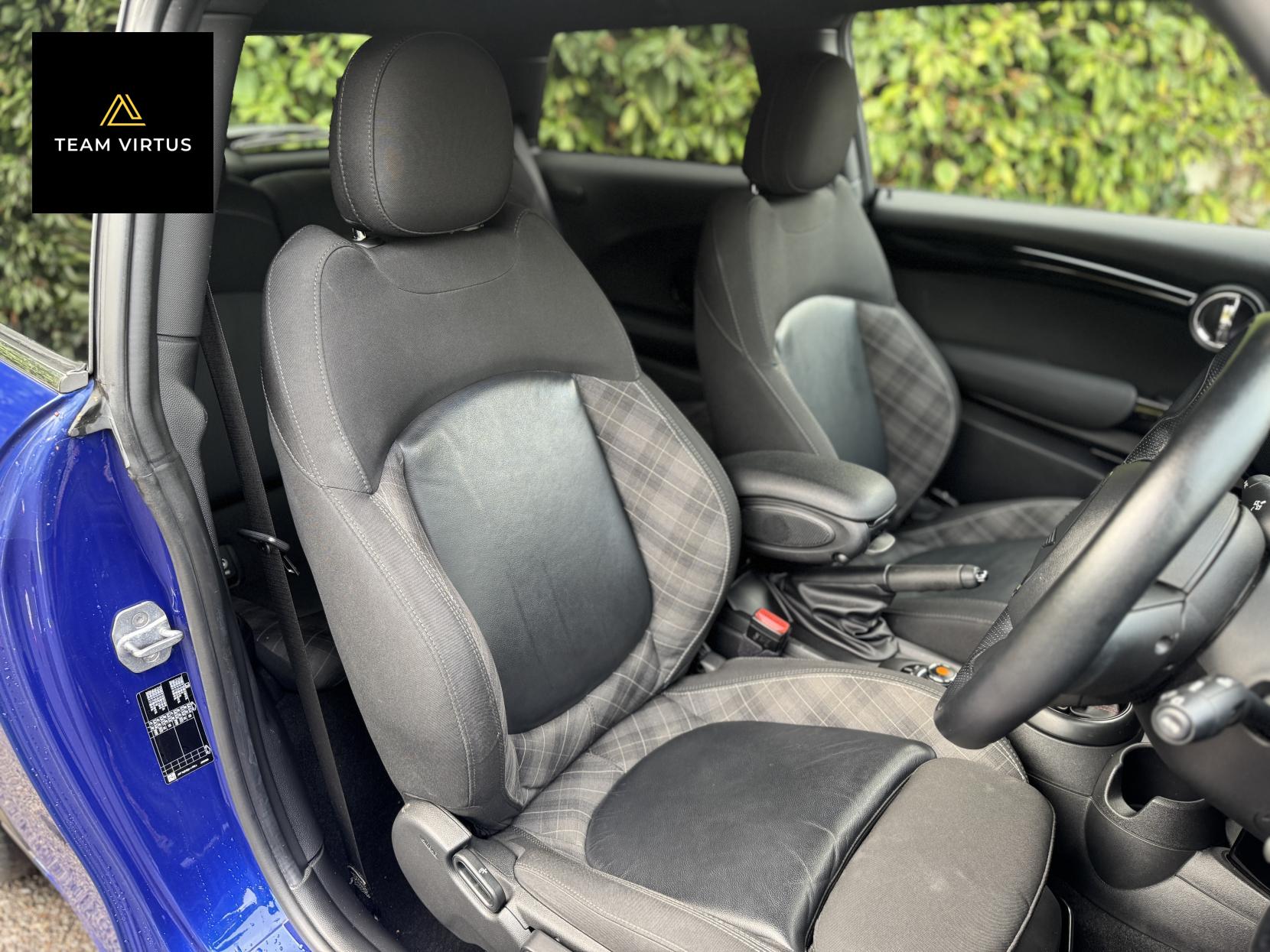 MINI Hatch 1.5 Cooper Sport Hatchback 3dr Petrol Manual Euro 6 (s/s) (136 ps)