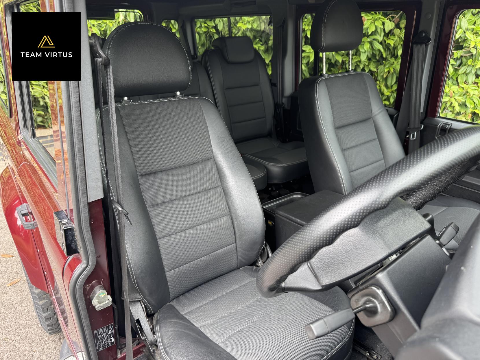 Land Rover Defender 110 2.2 TDCi XS SUV Double Cab 5dr Diesel Manual 4WD MWB Euro 5 (122 ps)
