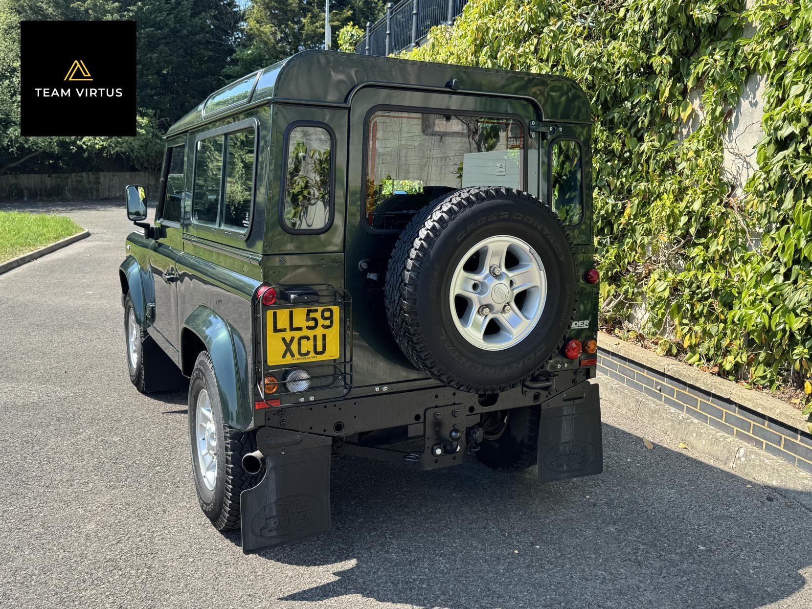 Land Rover Defender 90 2.4 TDCi XS SUV 3dr Diesel Manual 4WD SWB Euro 4 (122 bhp)