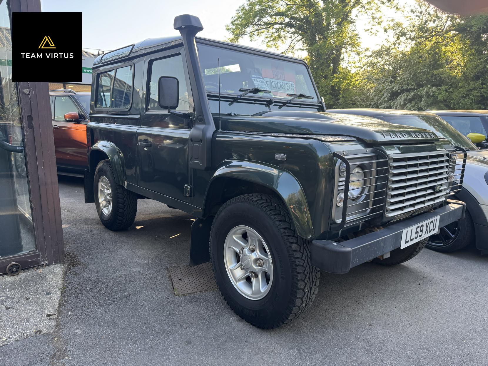 Land Rover Defender 90 2.4 TDCi XS SUV 3dr Diesel Manual 4WD SWB Euro 4 (122 bhp)