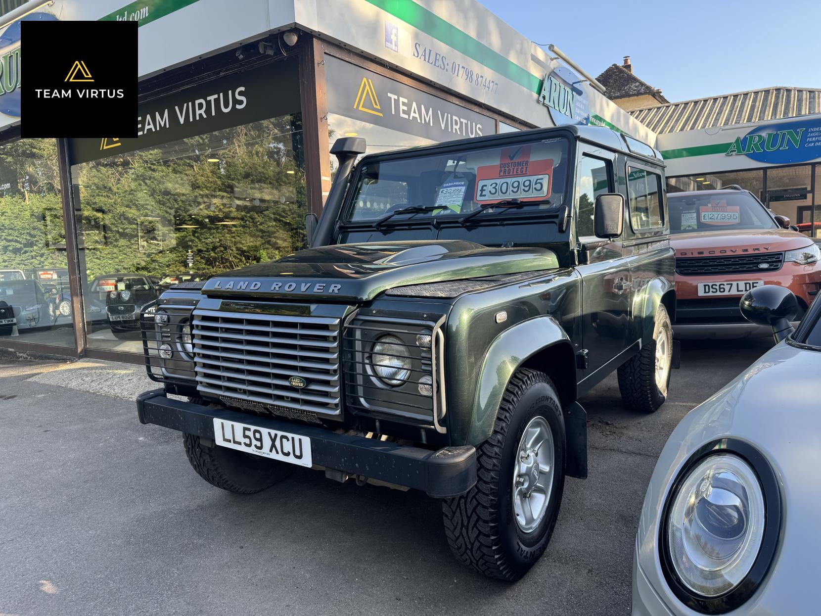 Land Rover Defender 90 2.4 TDCi XS SUV 3dr Diesel Manual 4WD SWB Euro 4 (122 bhp)