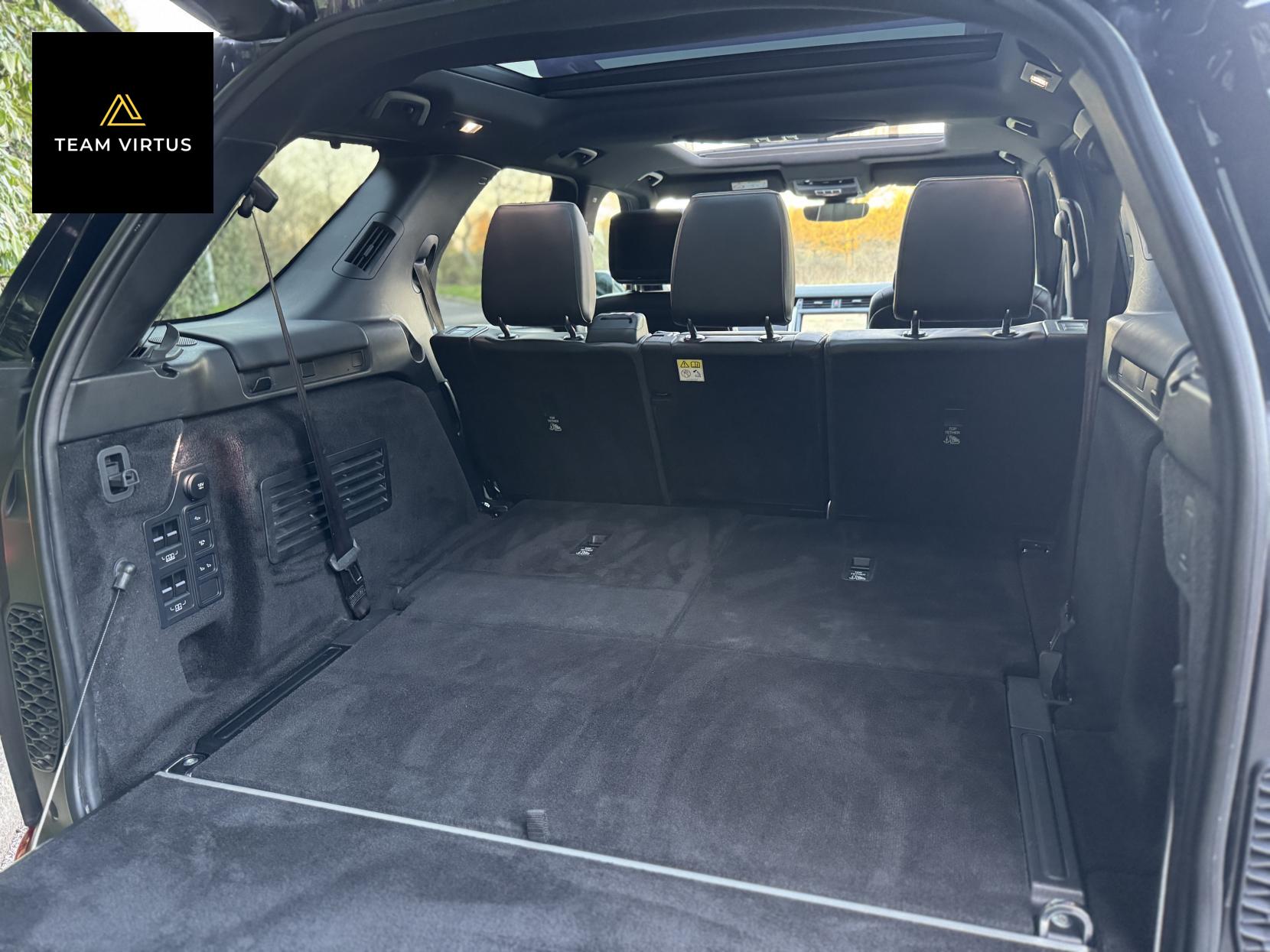 Land Rover Discovery 3.0 SD V6 HSE Luxury SUV 5dr Diesel Auto 4WD Euro 6 (s/s) (306 ps)