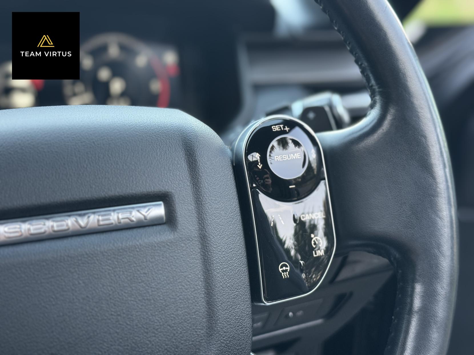 Land Rover Discovery 3.0 SD V6 HSE Luxury SUV 5dr Diesel Auto 4WD Euro 6 (s/s) (306 ps)