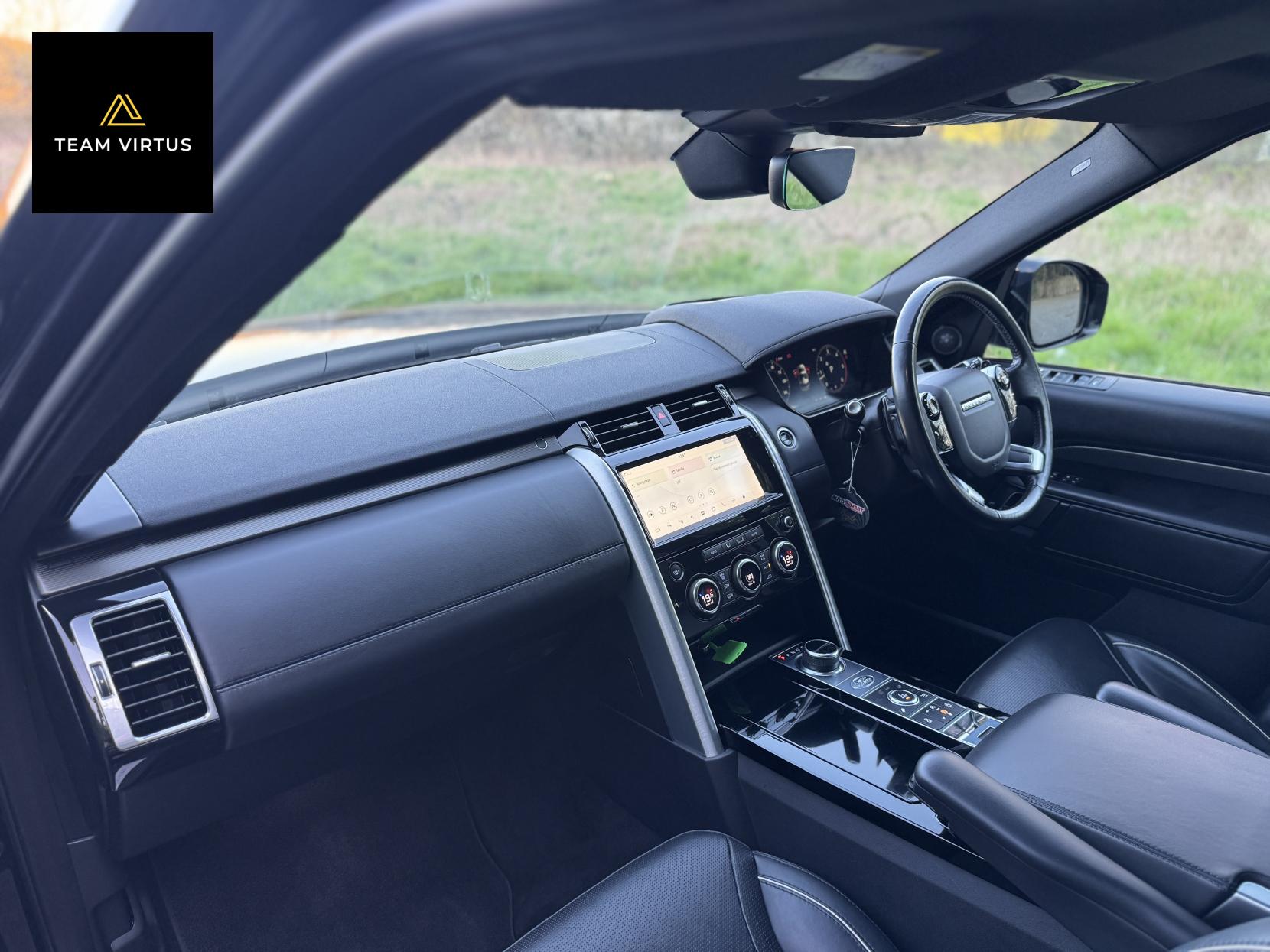 Land Rover Discovery 3.0 SD V6 HSE Luxury SUV 5dr Diesel Auto 4WD Euro 6 (s/s) (306 ps)