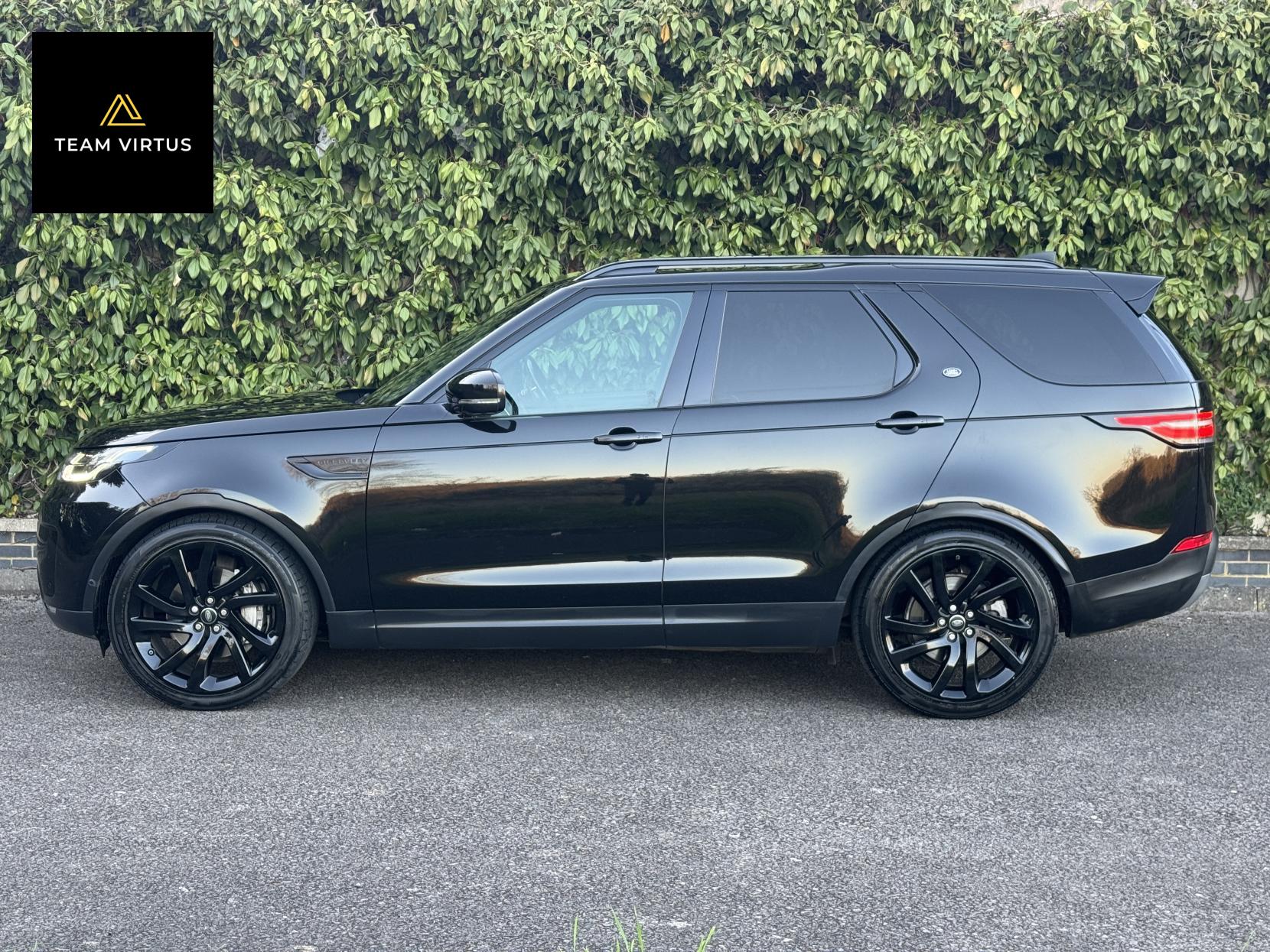 Land Rover Discovery 3.0 SD V6 HSE Luxury SUV 5dr Diesel Auto 4WD Euro 6 (s/s) (306 ps)