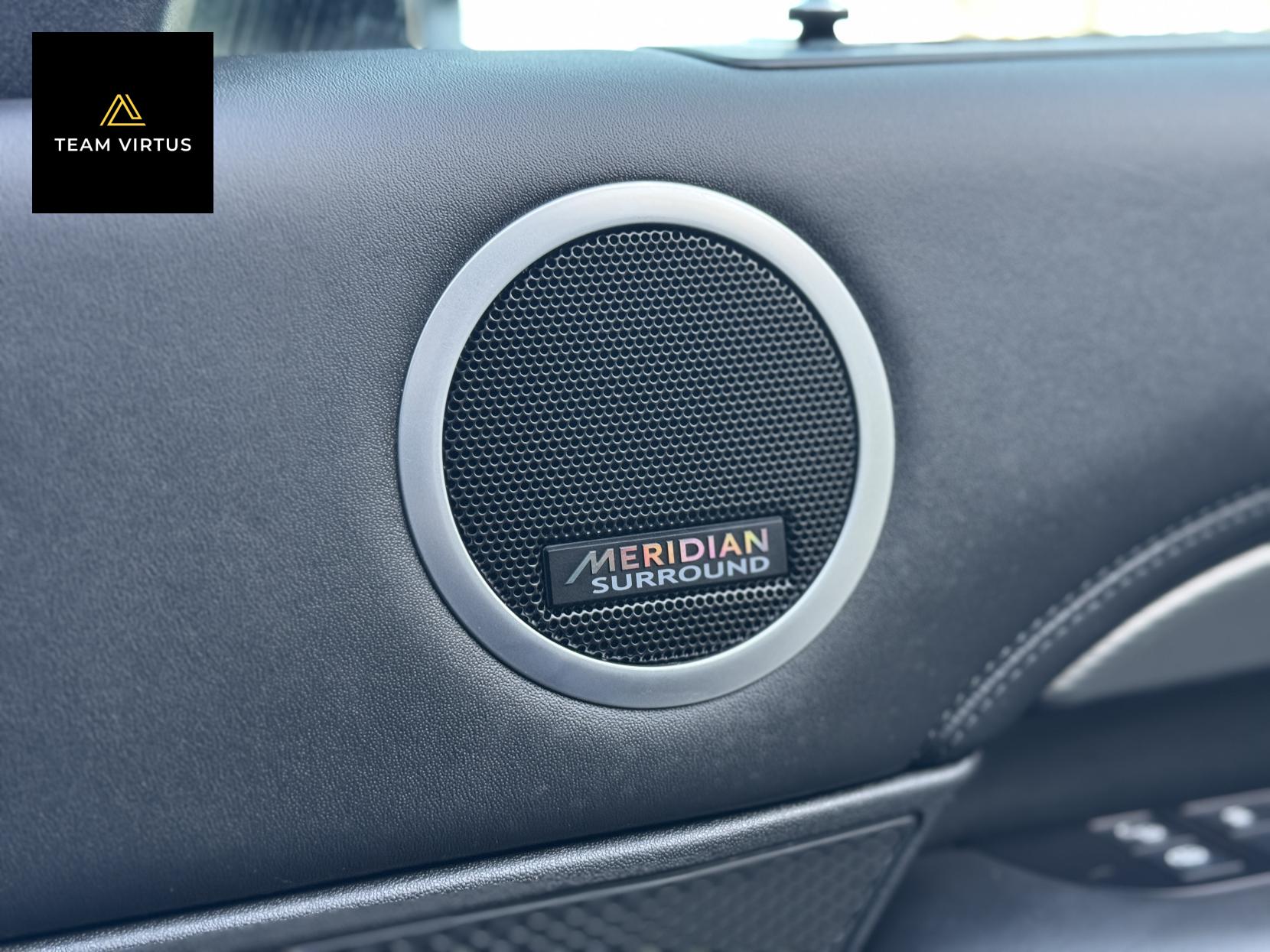 Land Rover Discovery 3.0 SD V6 HSE Luxury SUV 5dr Diesel Auto 4WD Euro 6 (s/s) (306 ps)