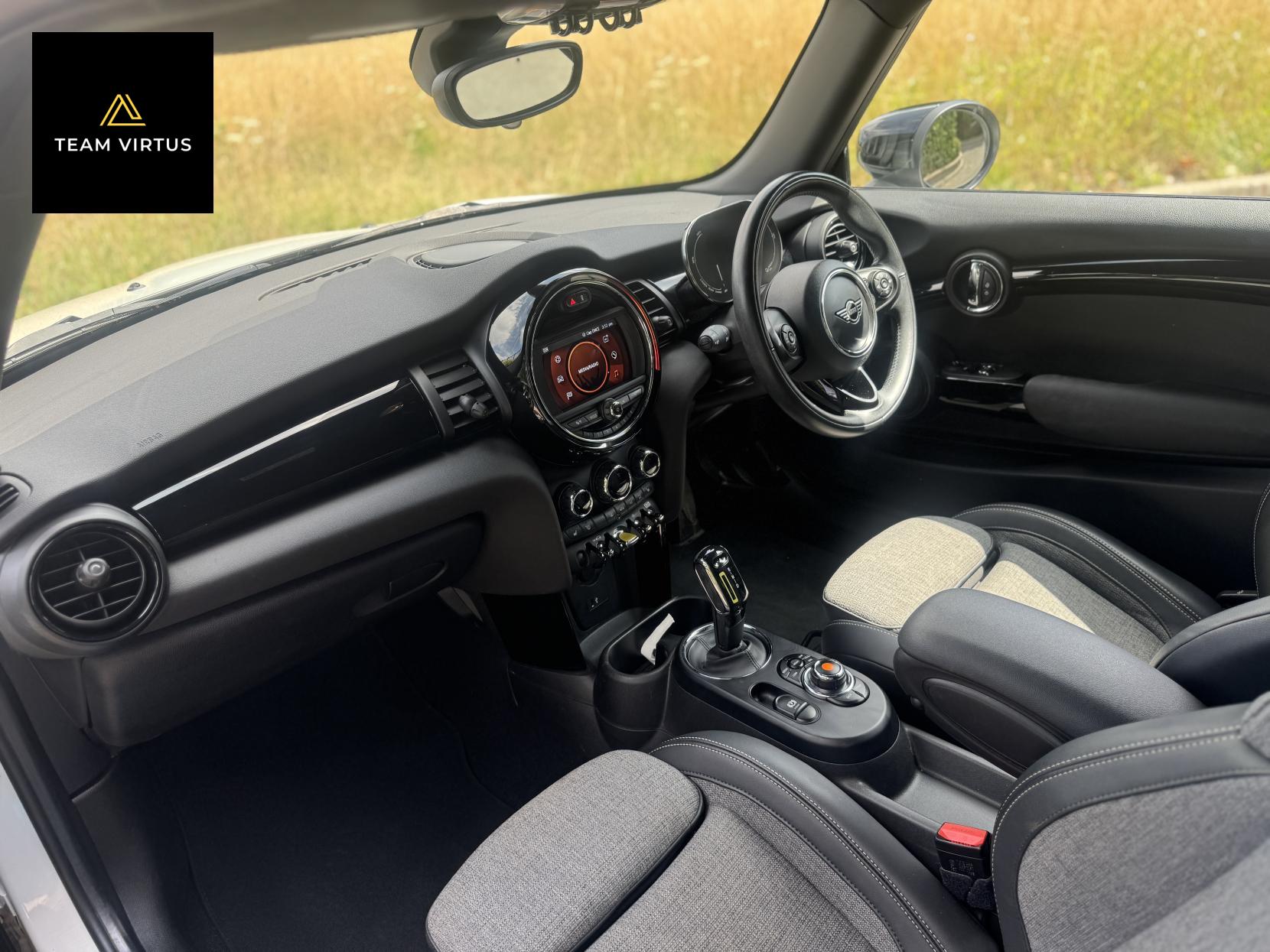 MINI Electric Hatch Cooper SE 32.6kWh Level 2 Hatchback 3dr Electric Auto (184 ps)