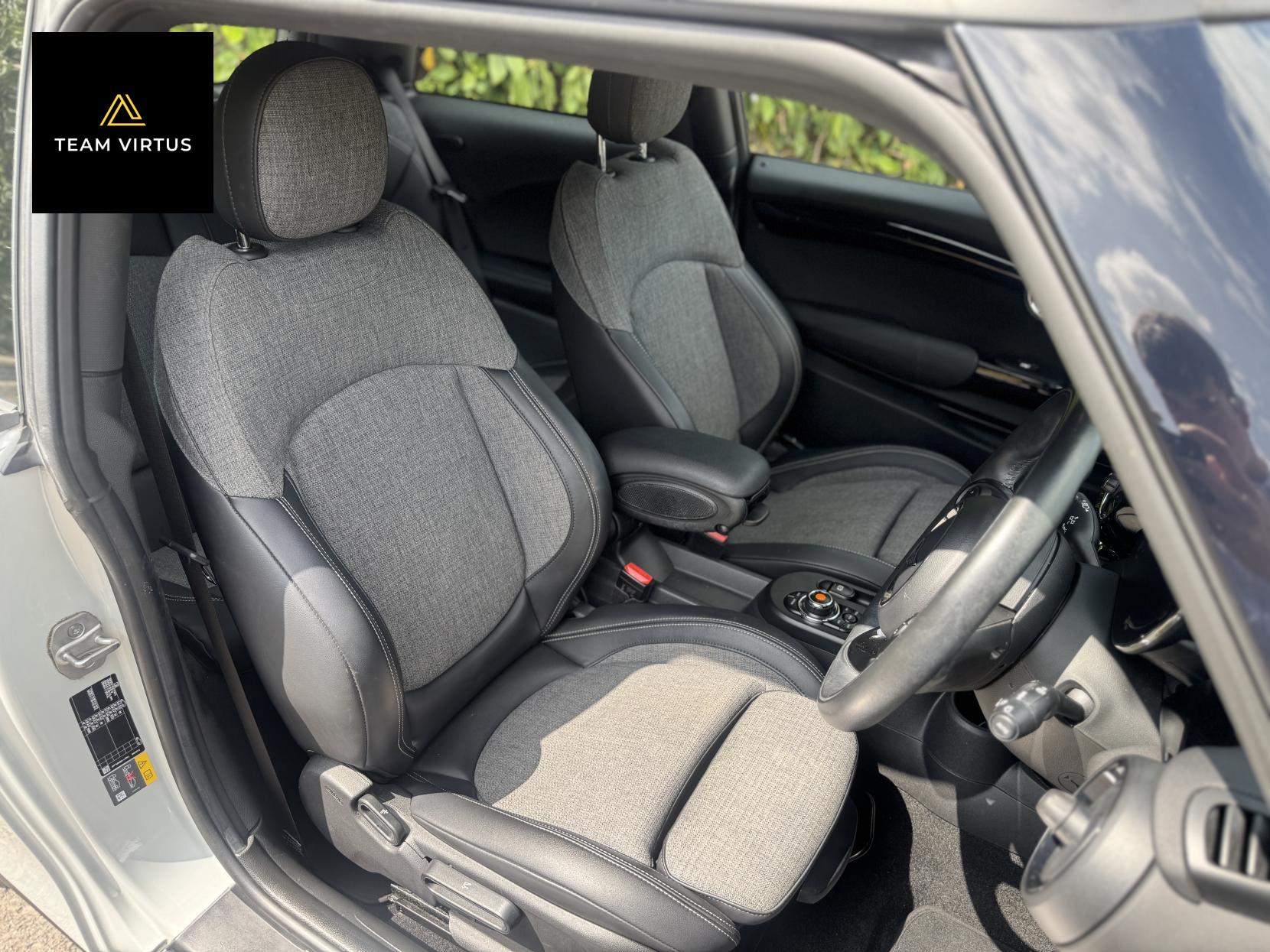 MINI Electric Hatch Cooper SE 32.6kWh Level 2 Hatchback 3dr Electric Auto (184 ps)