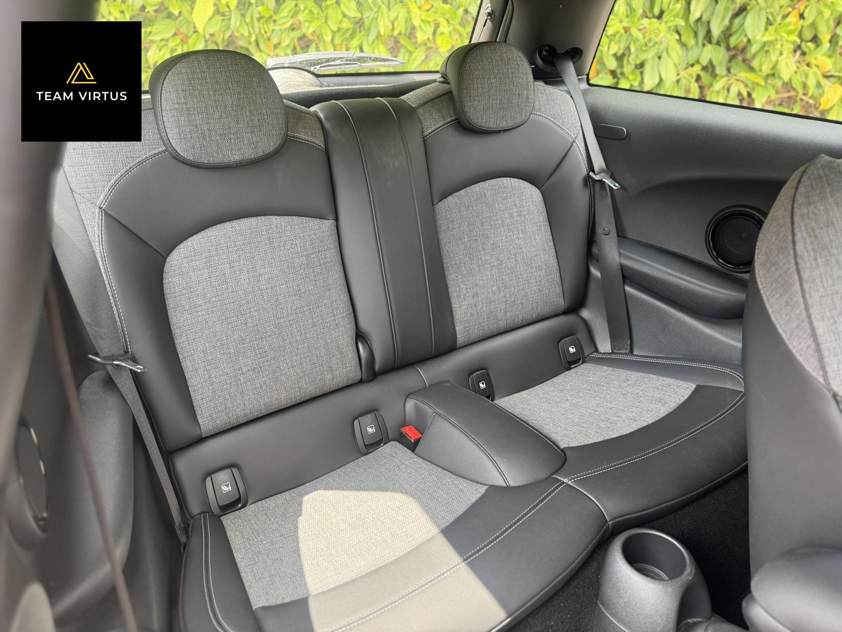 MINI Electric Hatch Cooper SE 32.6kWh Level 2 Hatchback 3dr Electric Auto (184 ps)
