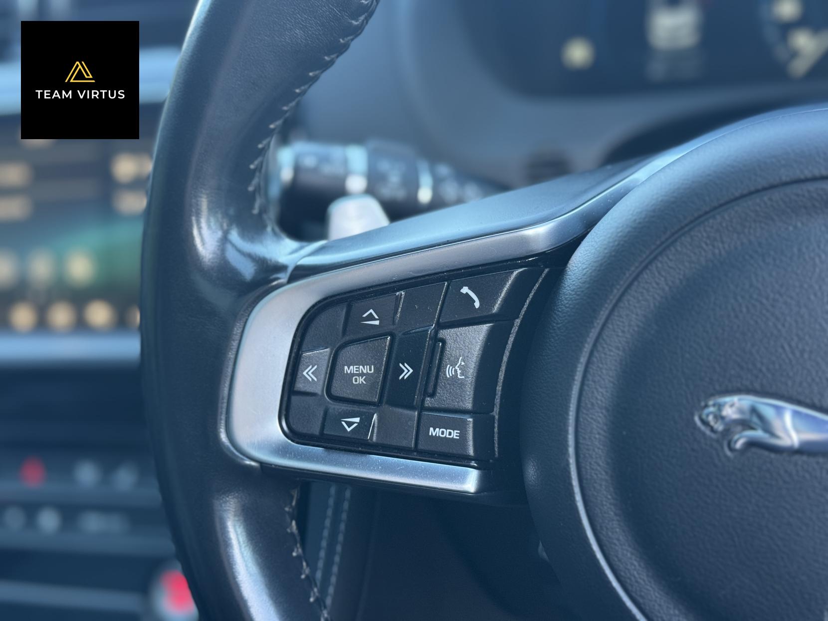 Jaguar F-PACE 3.0 V6 S SUV 5dr Petrol Auto AWD Euro 6 (s/s) (380 ps)