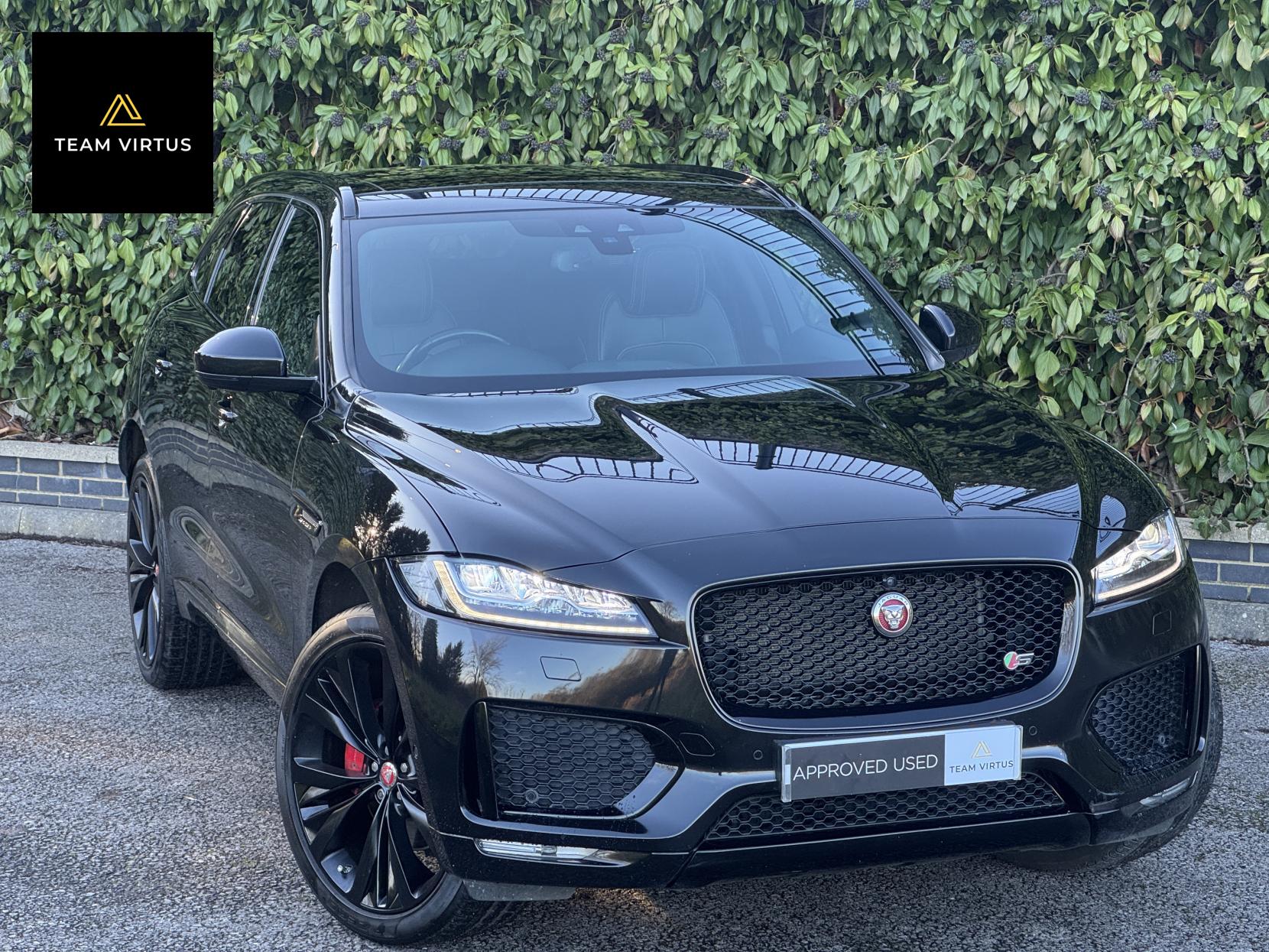 Jaguar F-PACE 3.0 V6 S SUV 5dr Petrol Auto AWD Euro 6 (s/s) (380 ps)