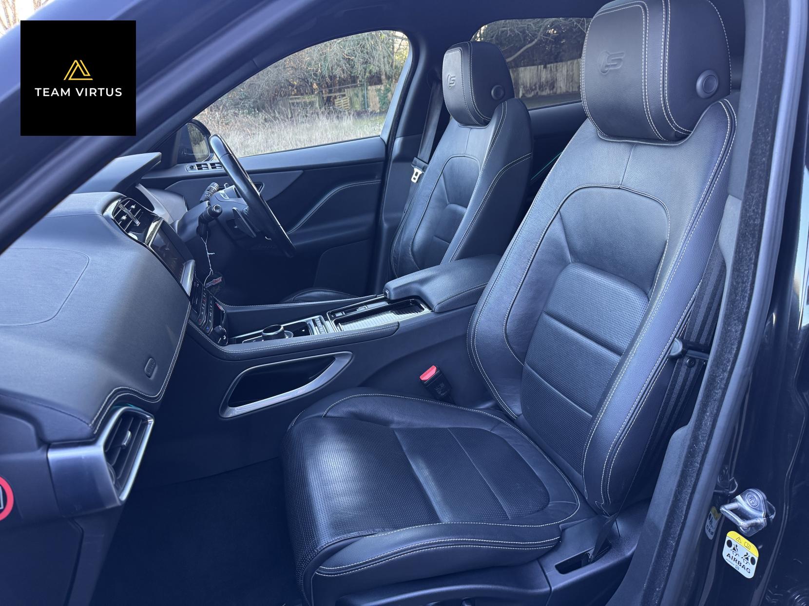 Jaguar F-PACE 3.0 V6 S SUV 5dr Petrol Auto AWD Euro 6 (s/s) (380 ps)