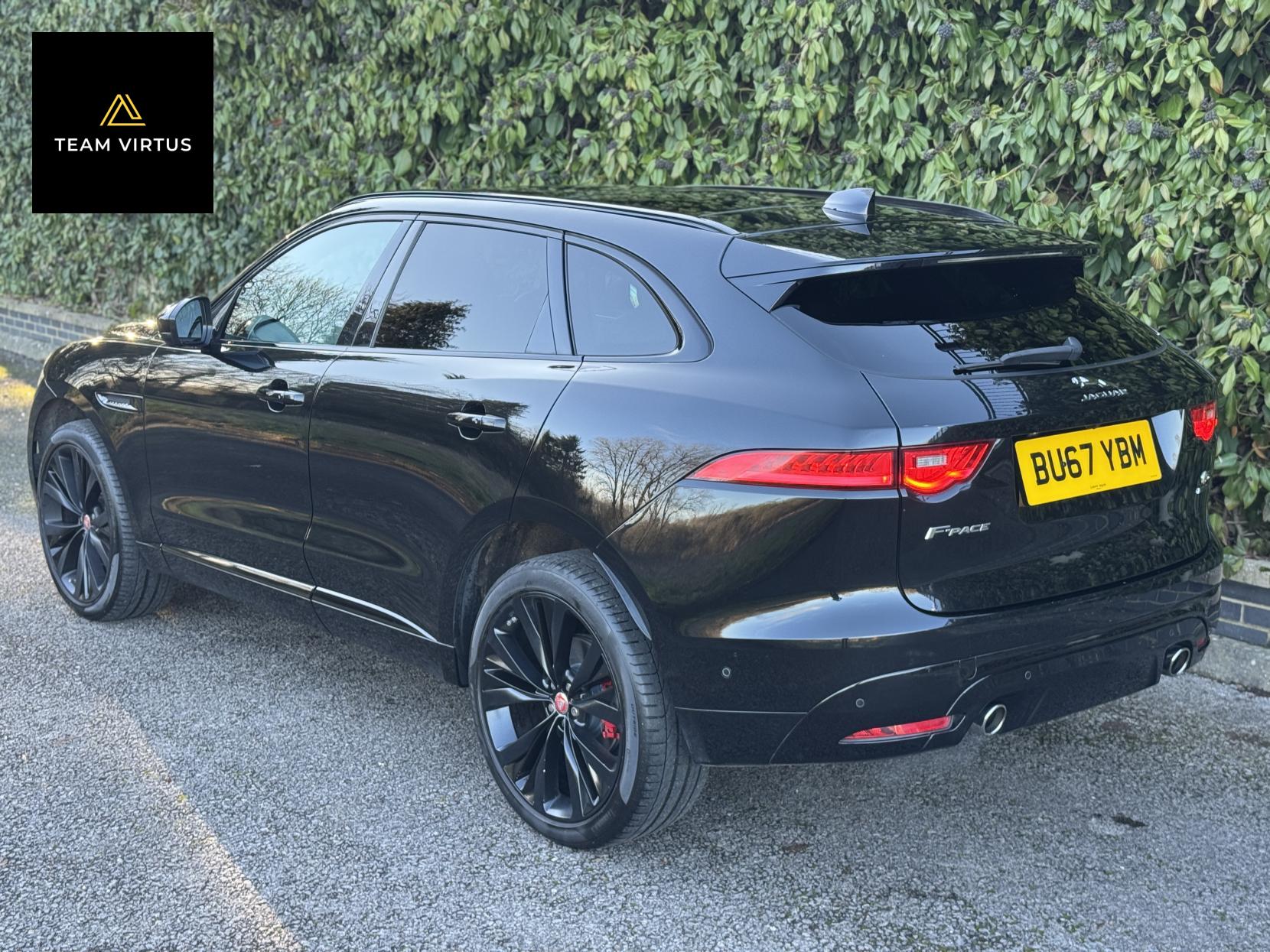 Jaguar F-PACE 3.0 V6 S SUV 5dr Petrol Auto AWD Euro 6 (s/s) (380 ps)
