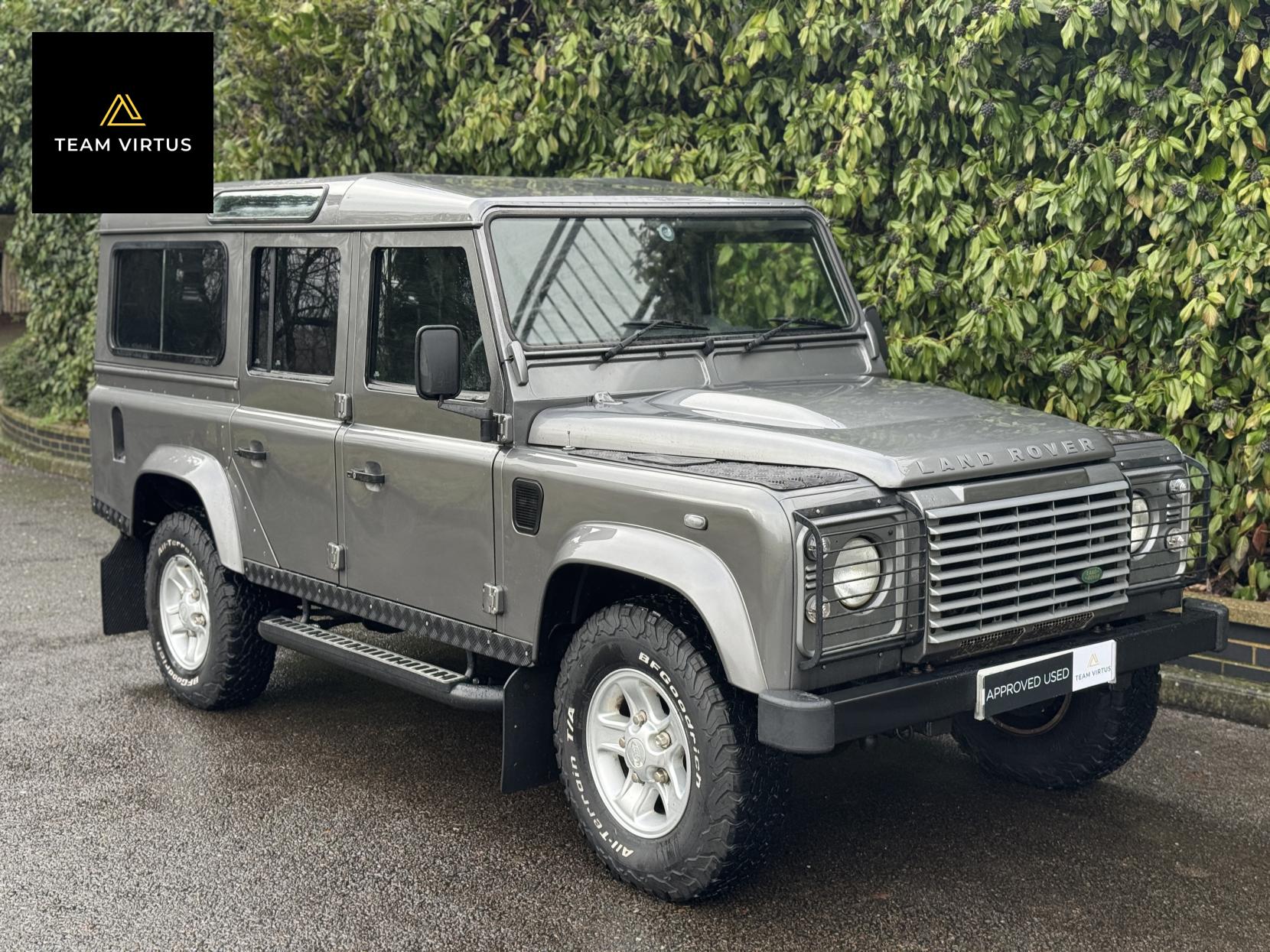 Land Rover Defender 110 2.4 TDCi XS Station Wagon 5dr Diesel Manual 4WD MWB Euro 4 (122 bhp)
