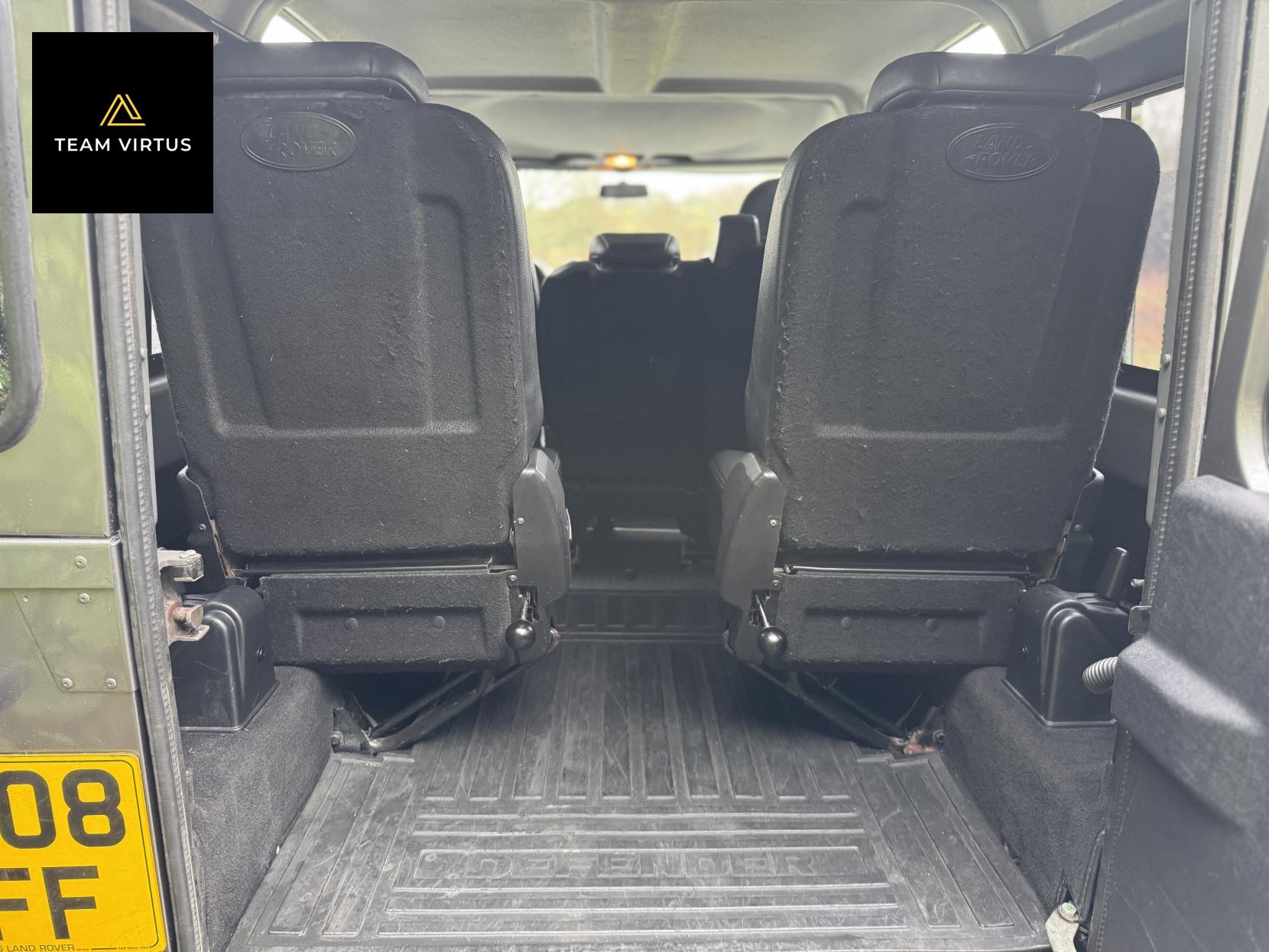 Land Rover Defender 110 2.4 TDCi XS Station Wagon 5dr Diesel Manual 4WD MWB Euro 4 (122 bhp)