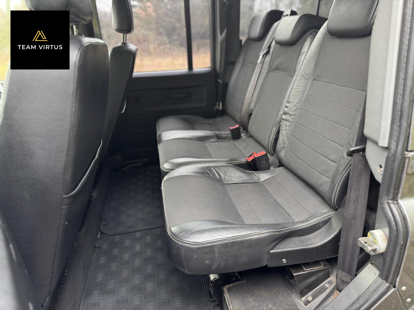 Land Rover Defender 110 2.4 TDCi XS Station Wagon 5dr Diesel Manual 4WD MWB Euro 4 (122 bhp)