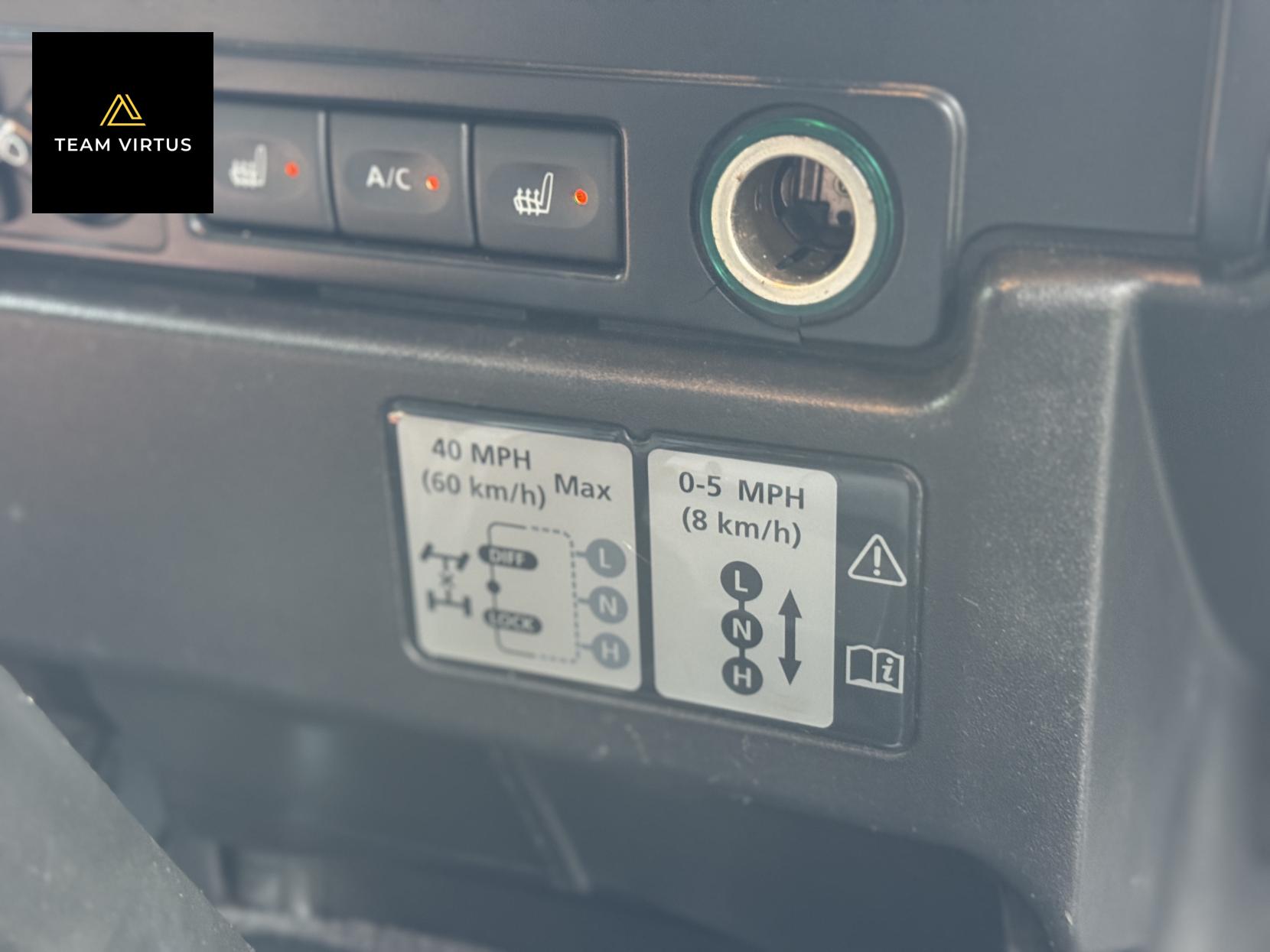 Land Rover Defender 110 2.4 TDCi XS Station Wagon 5dr Diesel Manual 4WD MWB Euro 4 (122 bhp)