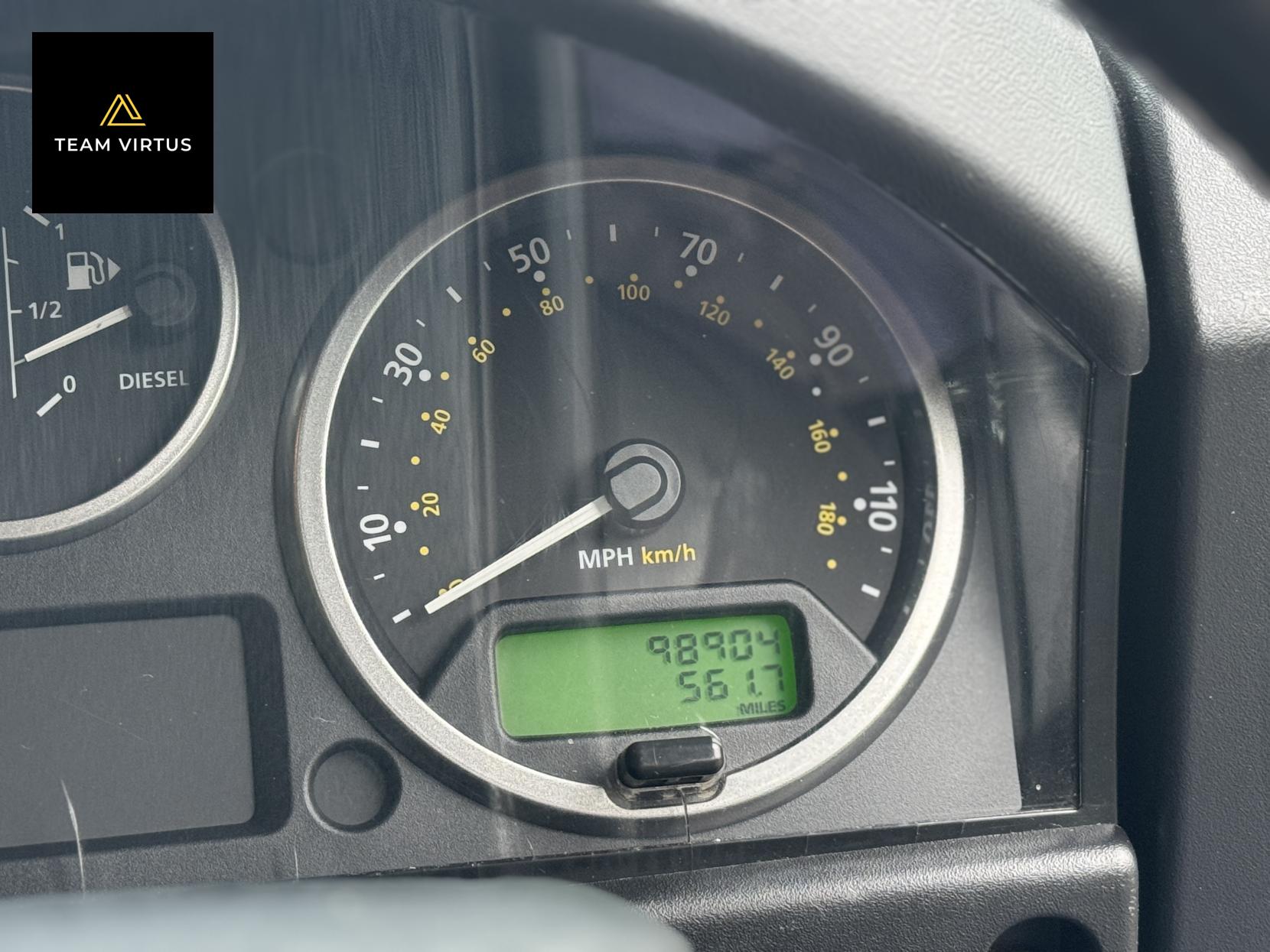 Land Rover Defender 110 2.4 TDCi XS Station Wagon 5dr Diesel Manual 4WD MWB Euro 4 (122 bhp)