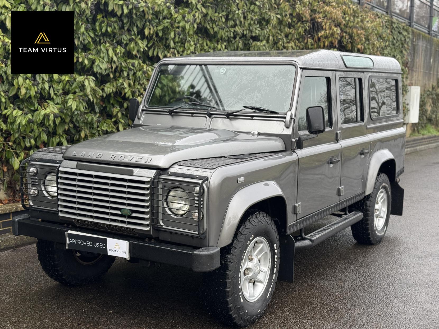 Land Rover Defender 110 2.4 TDCi XS Station Wagon 5dr Diesel Manual 4WD MWB Euro 4 (122 bhp)