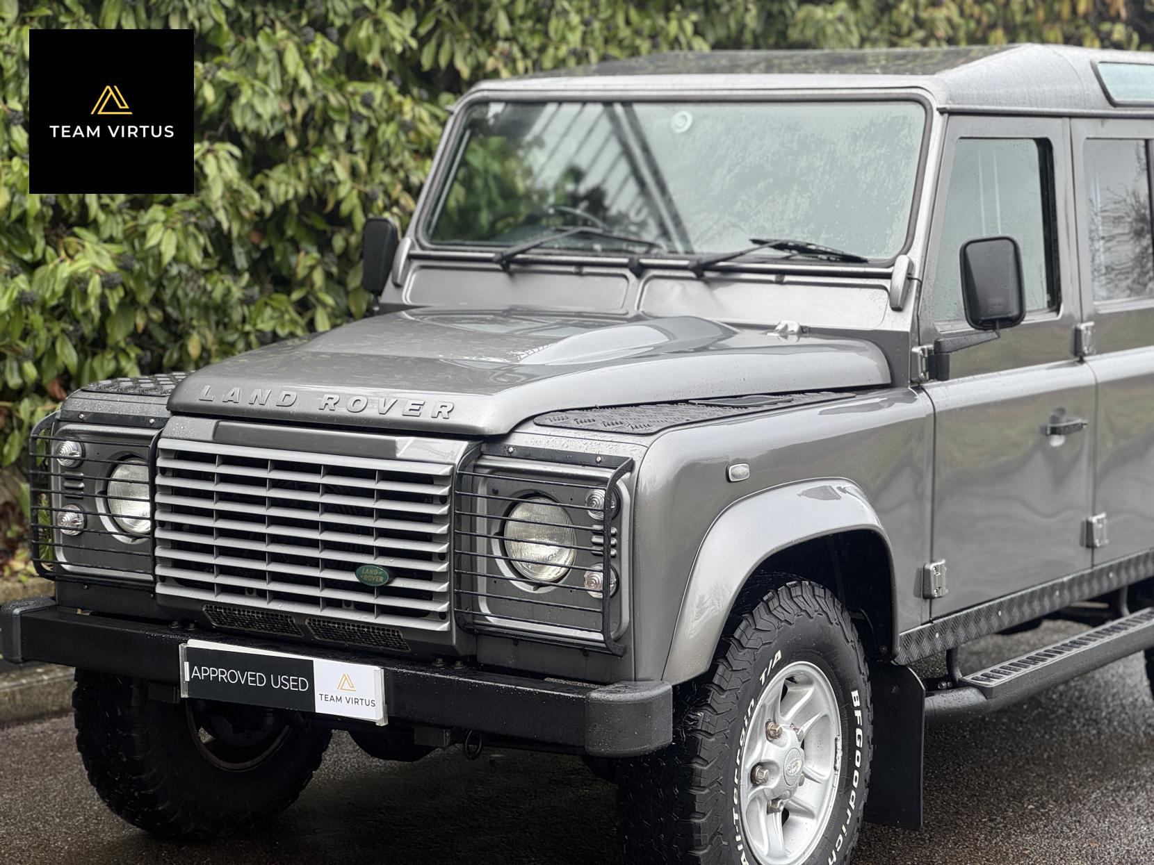 Land Rover Defender 110 2.4 TDCi XS Station Wagon 5dr Diesel Manual 4WD MWB Euro 4 (122 bhp)